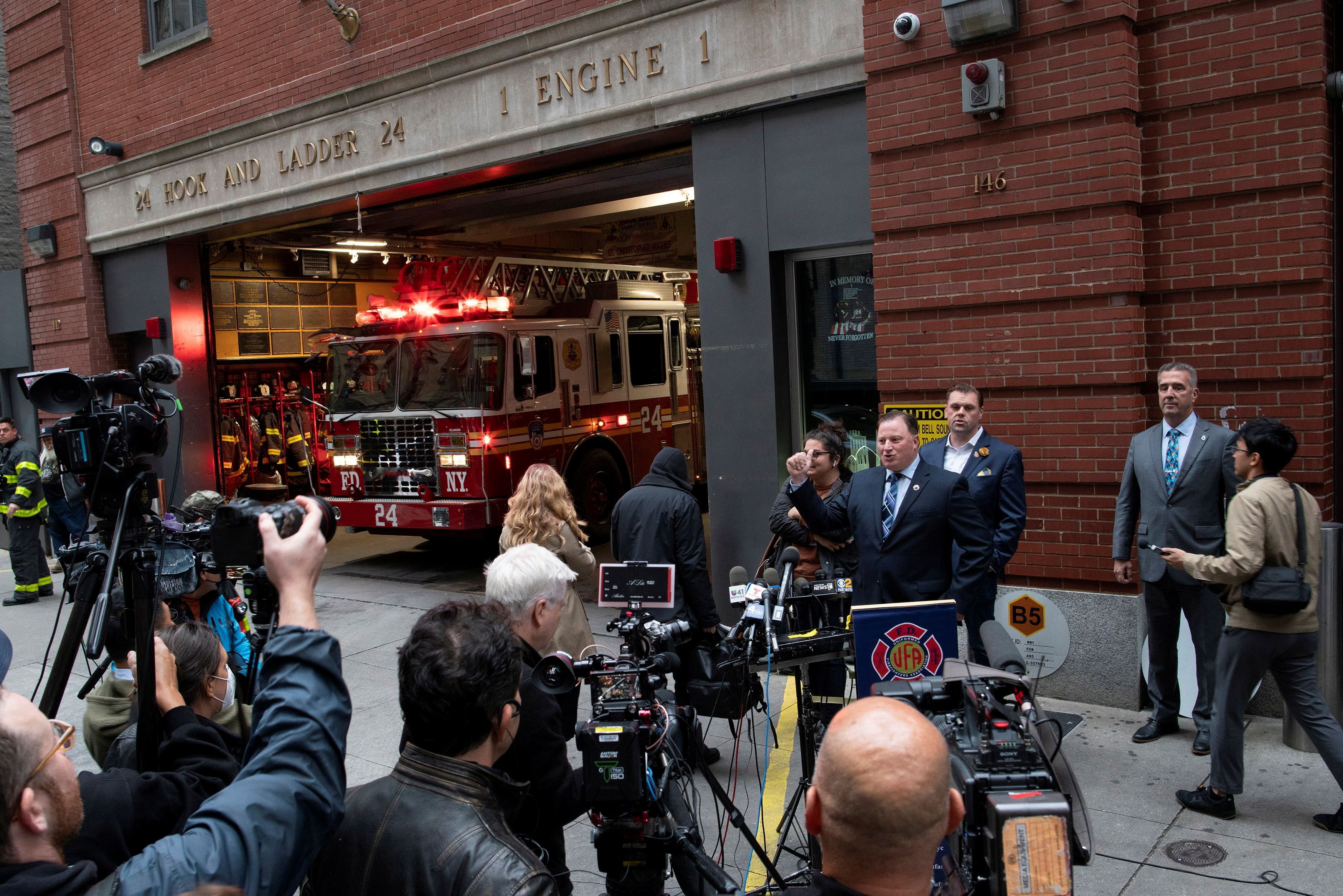 As mandate kicks in, ranks of unvaccinated New York police, firefighters  dwindle | Reuters