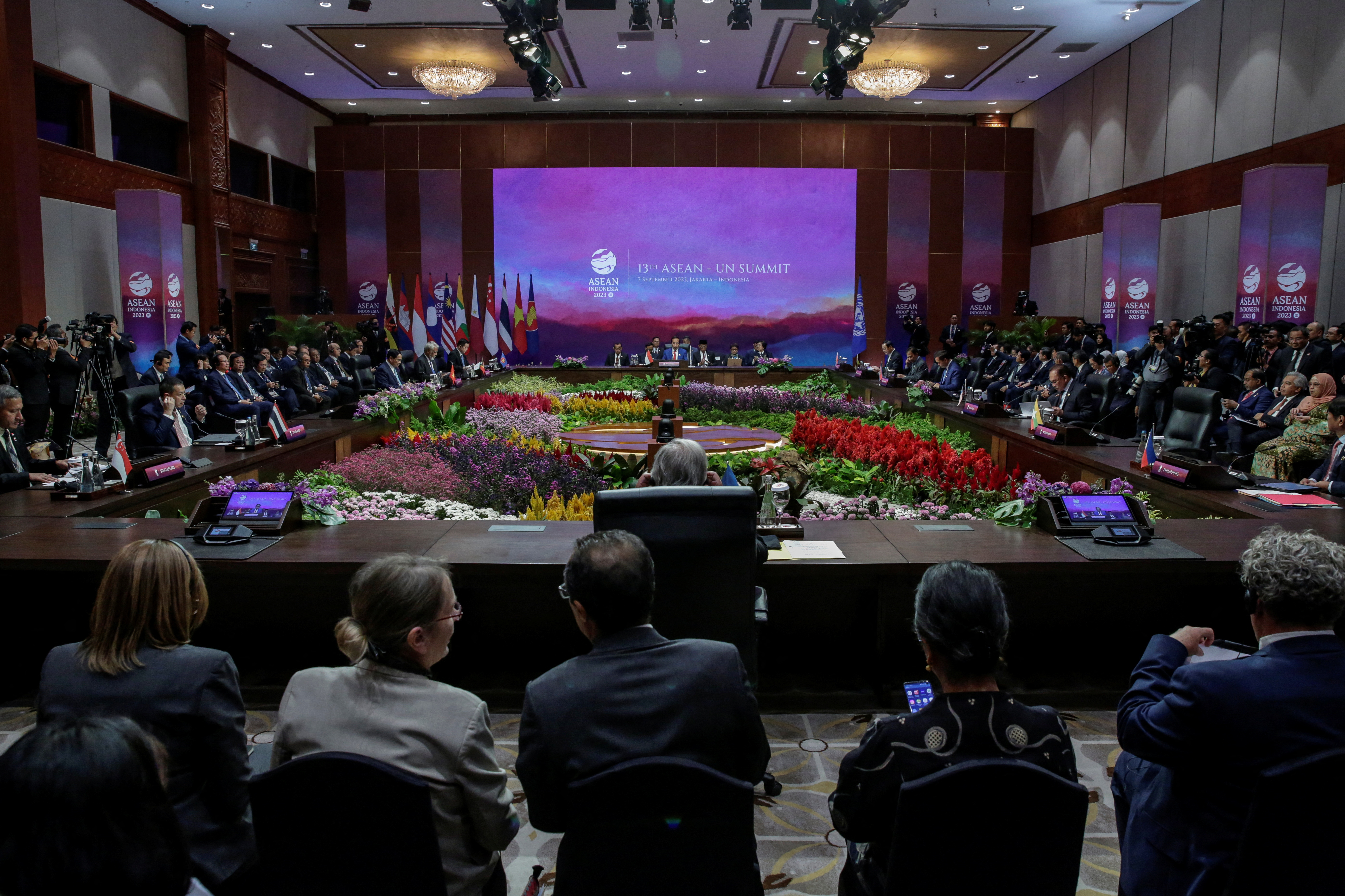 ASEAN Ministers to Hold First In-Person Talks with Myanmar Since Coup