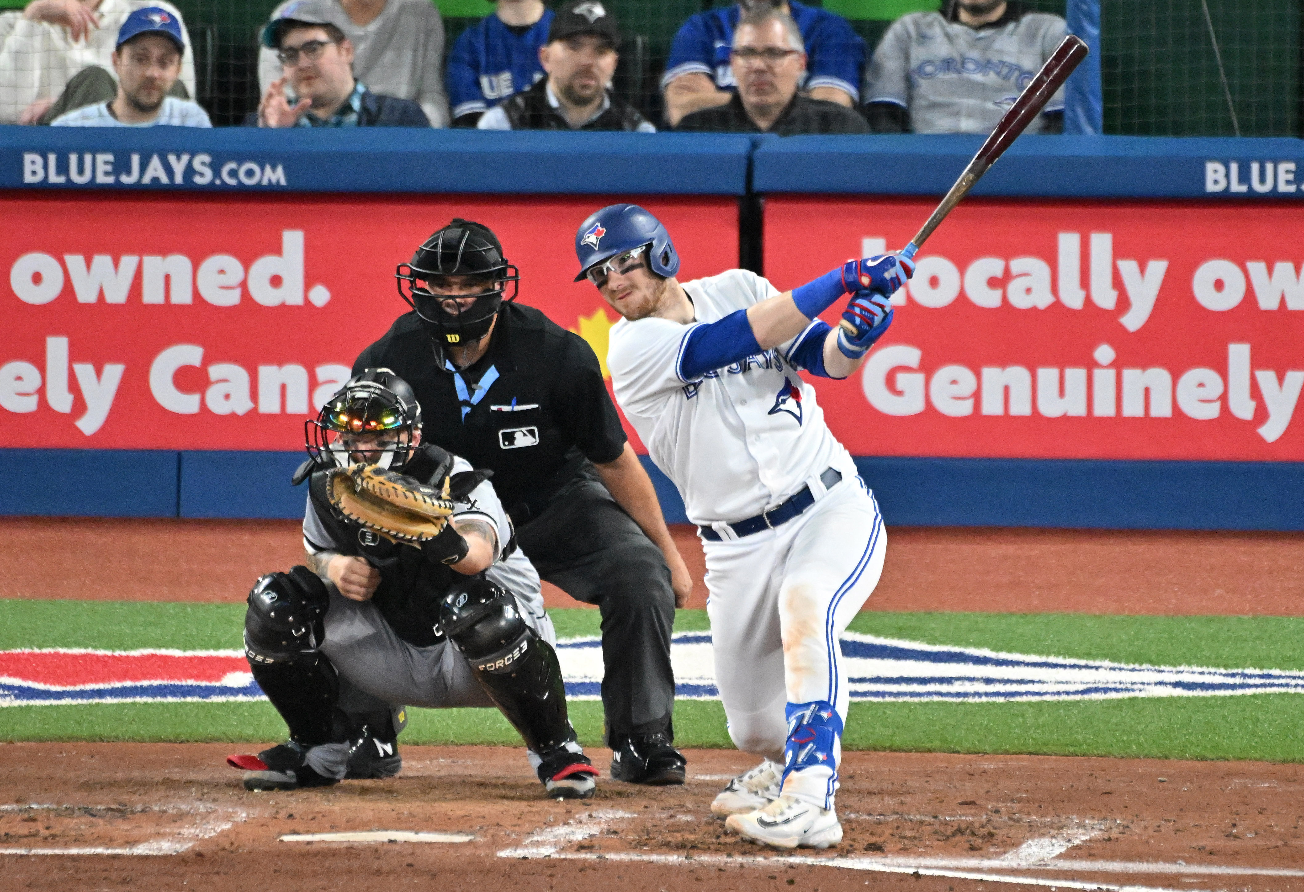 Jansen launches 2 home runs as Blue Jays batter White Sox for 3rd