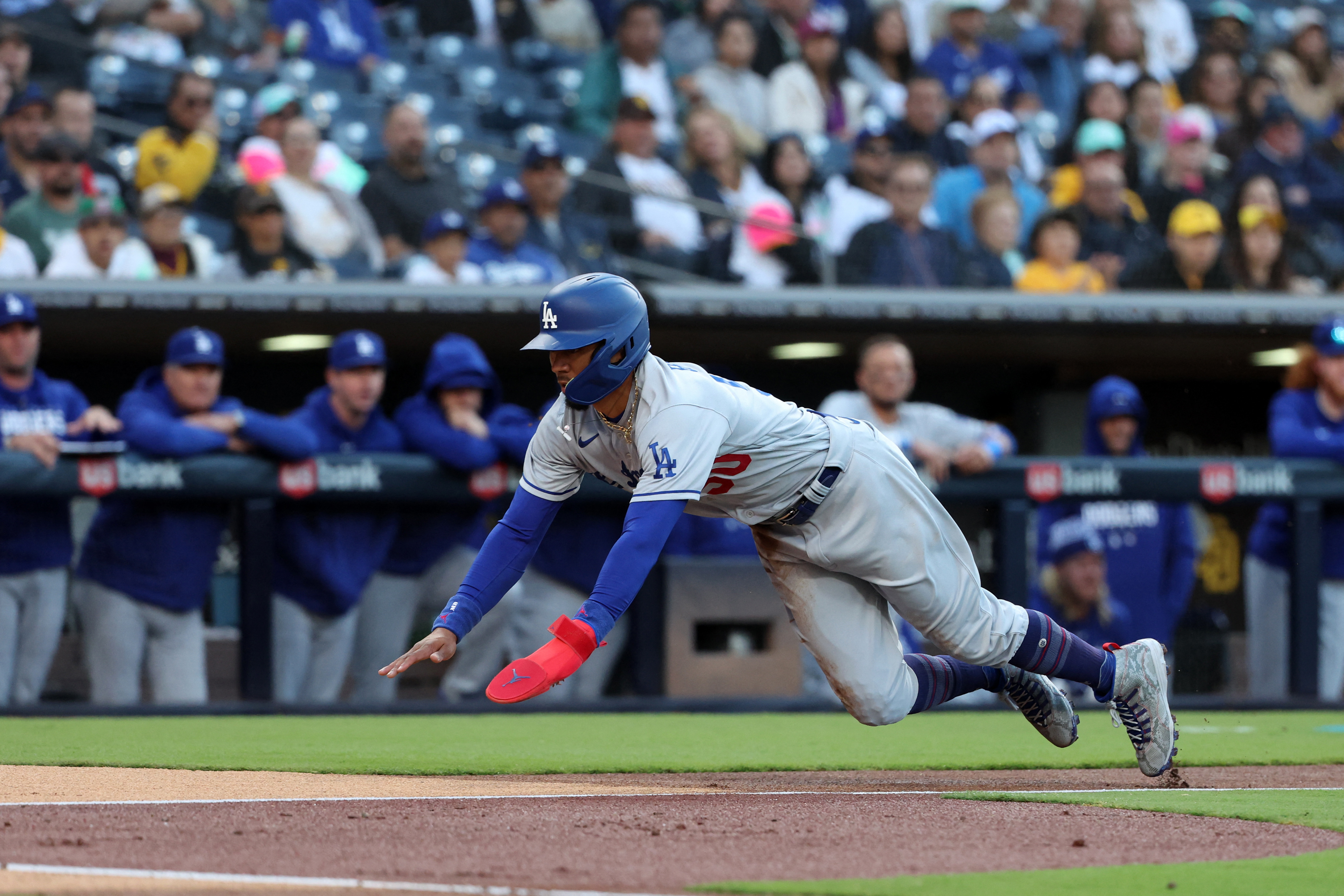 Tatis homers twice off Kershaw in Padres 5-2 win over L.A.