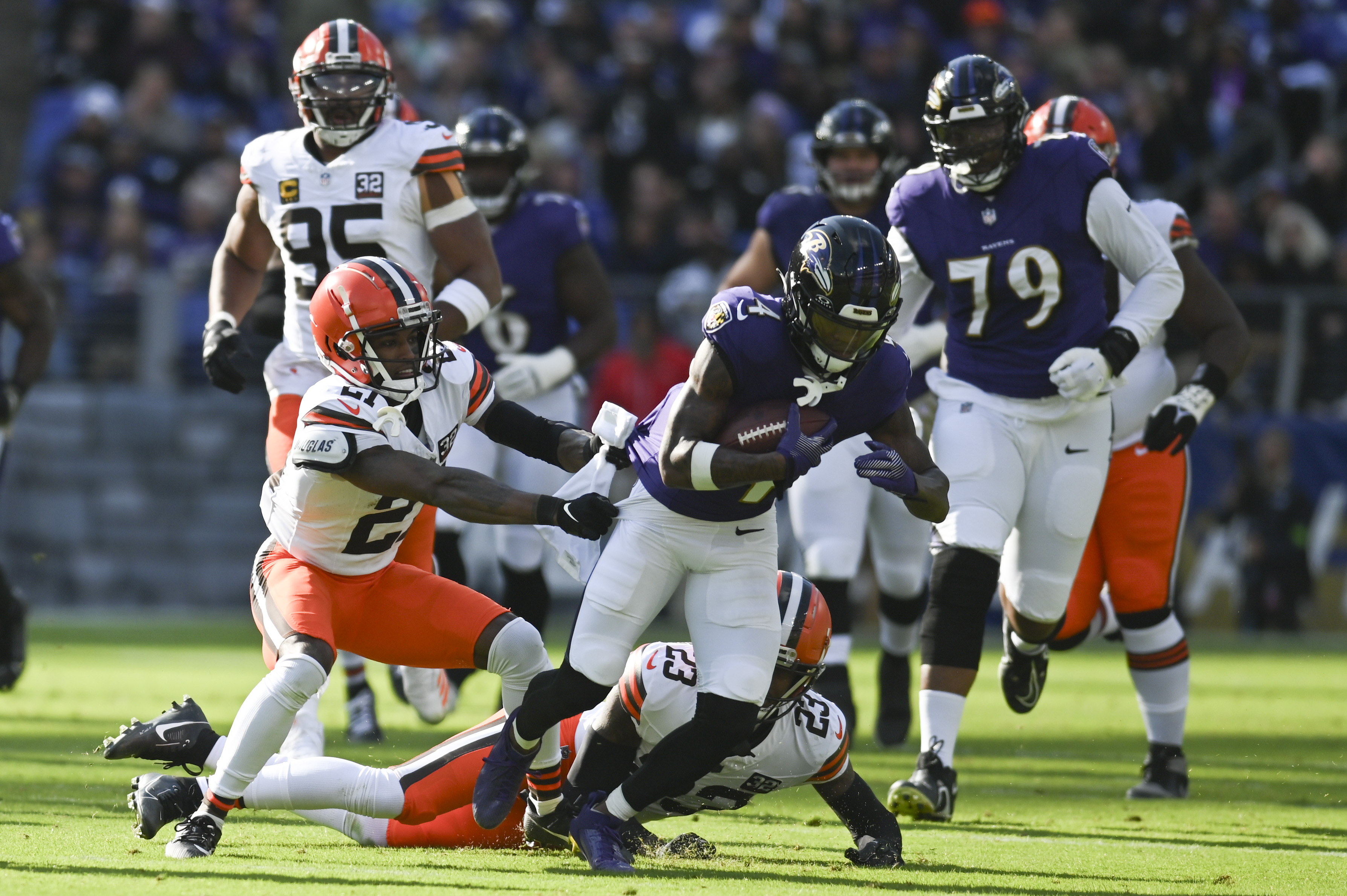 Browns rally from down 14 to shock Ravens | Reuters