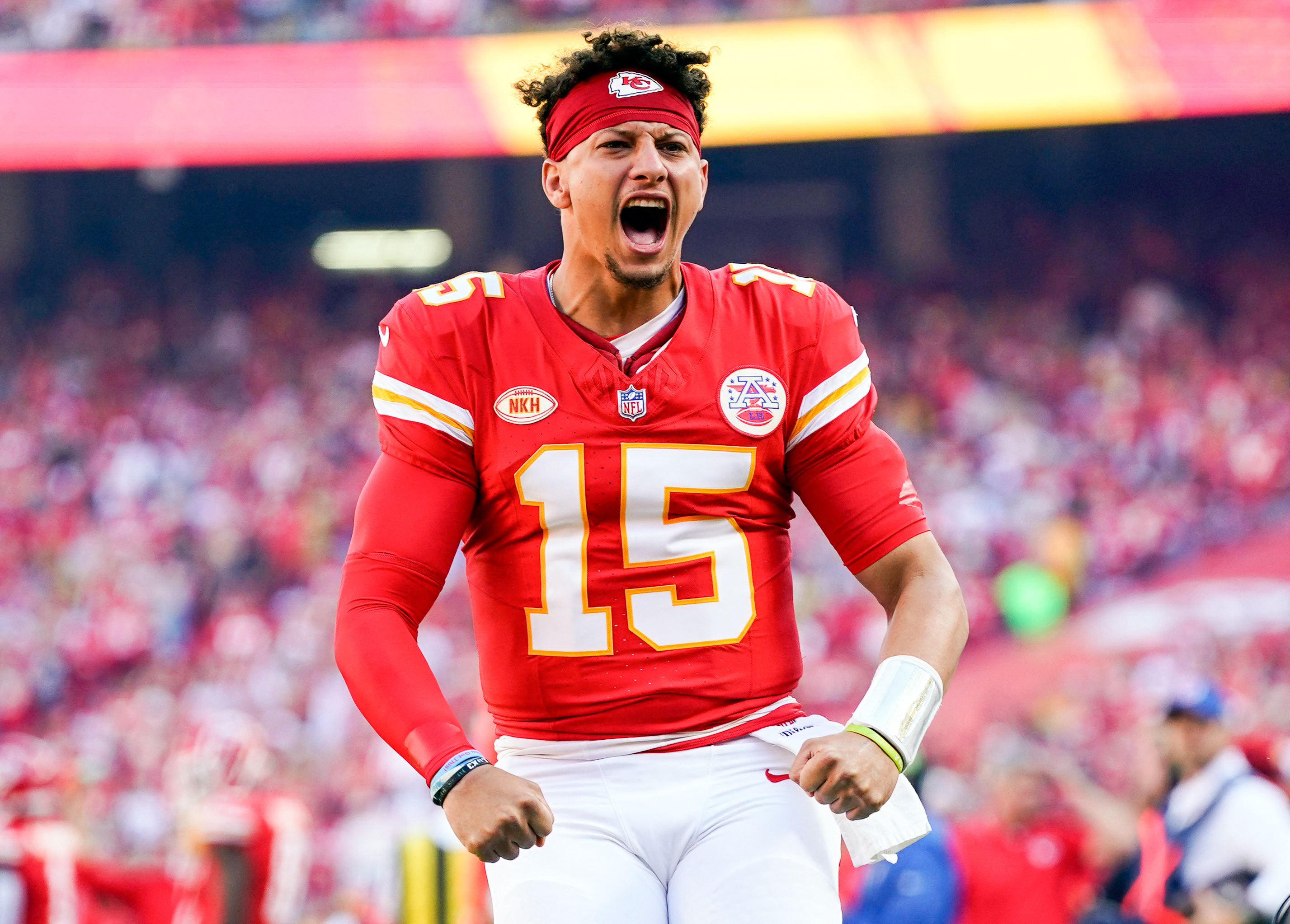 Patrick Mahomes stars against Chargers as Chiefs win sixth straight |  Reuters