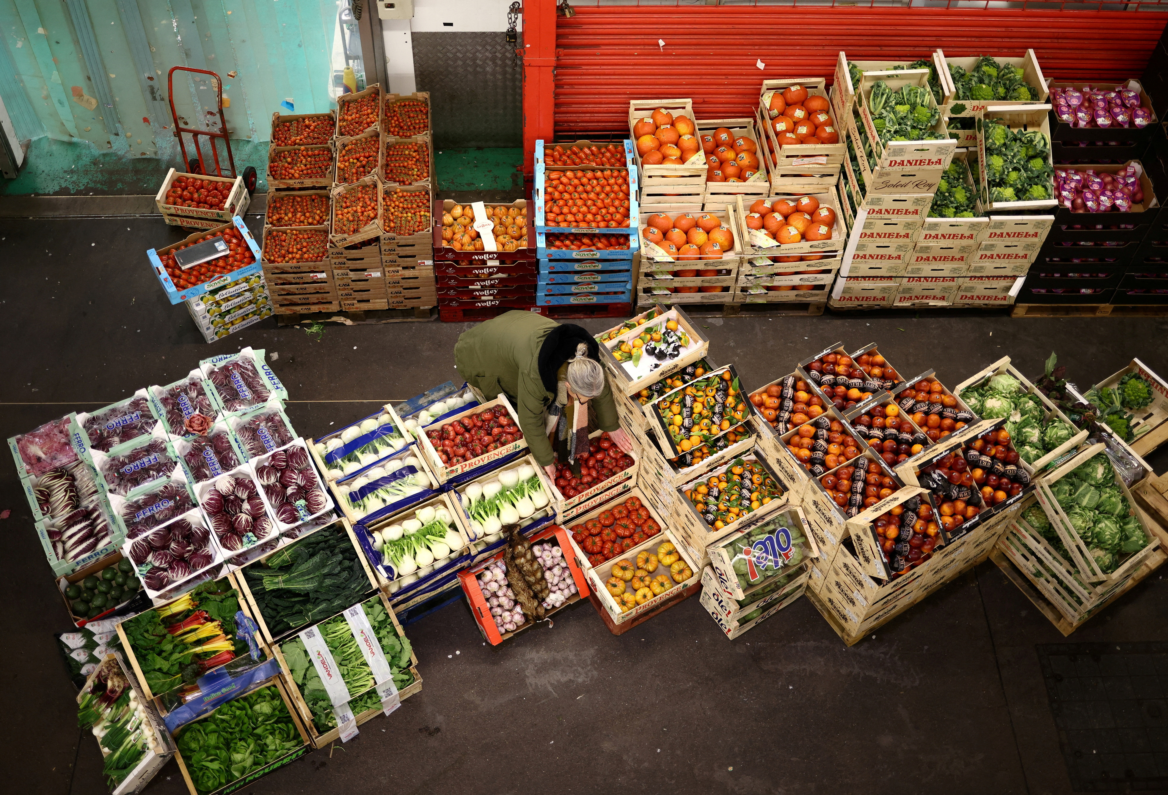 Fruit and vegetable trade at New Covent Garden Market in London