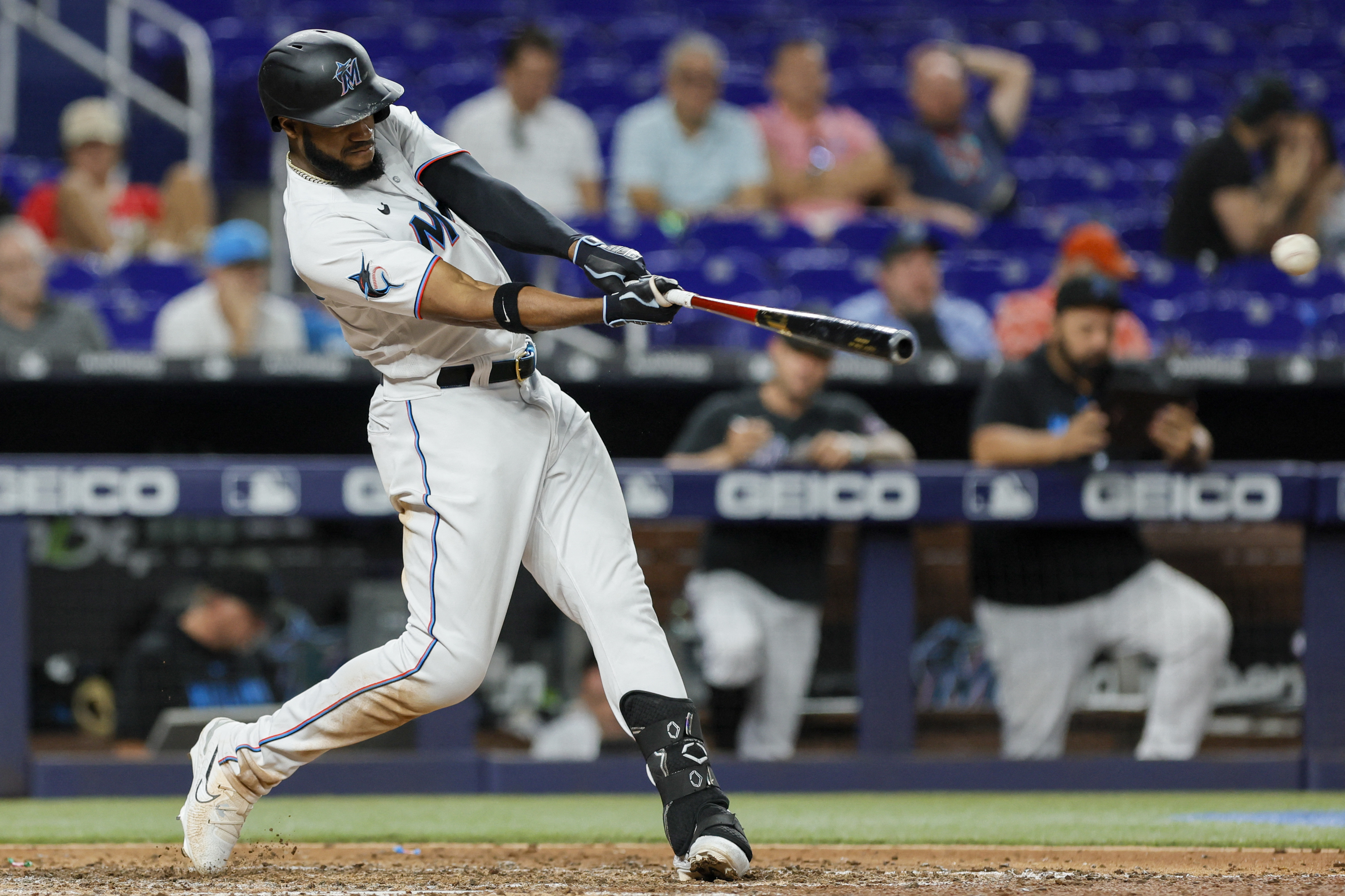 Soler's 2-run walk-off HR rallies Marlins to 5-4 win over Nationals  National News - Bally Sports