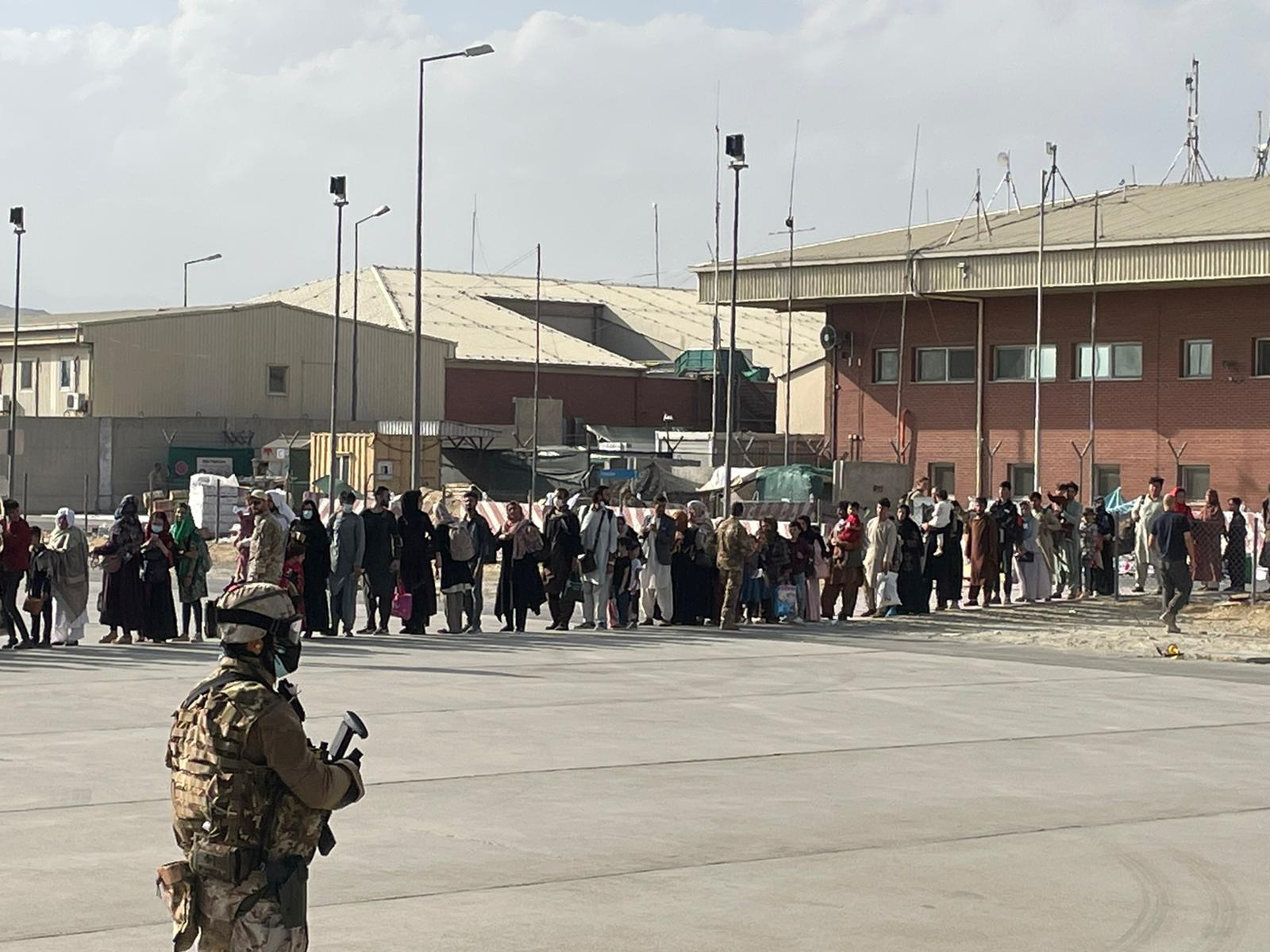 Italian plane evacuates people from Kabul airport