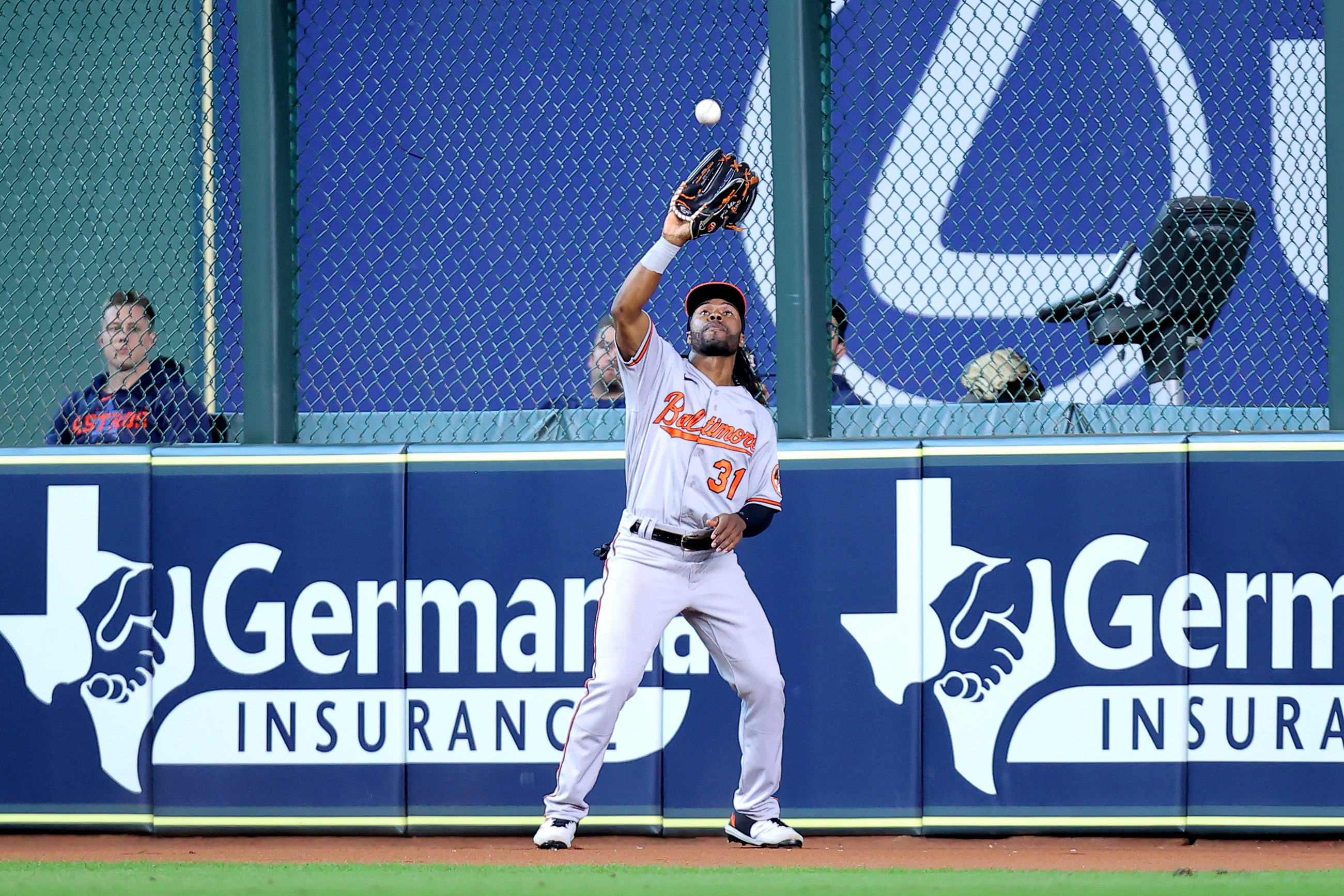 Astros rally late, beat O's in walk-off thriller