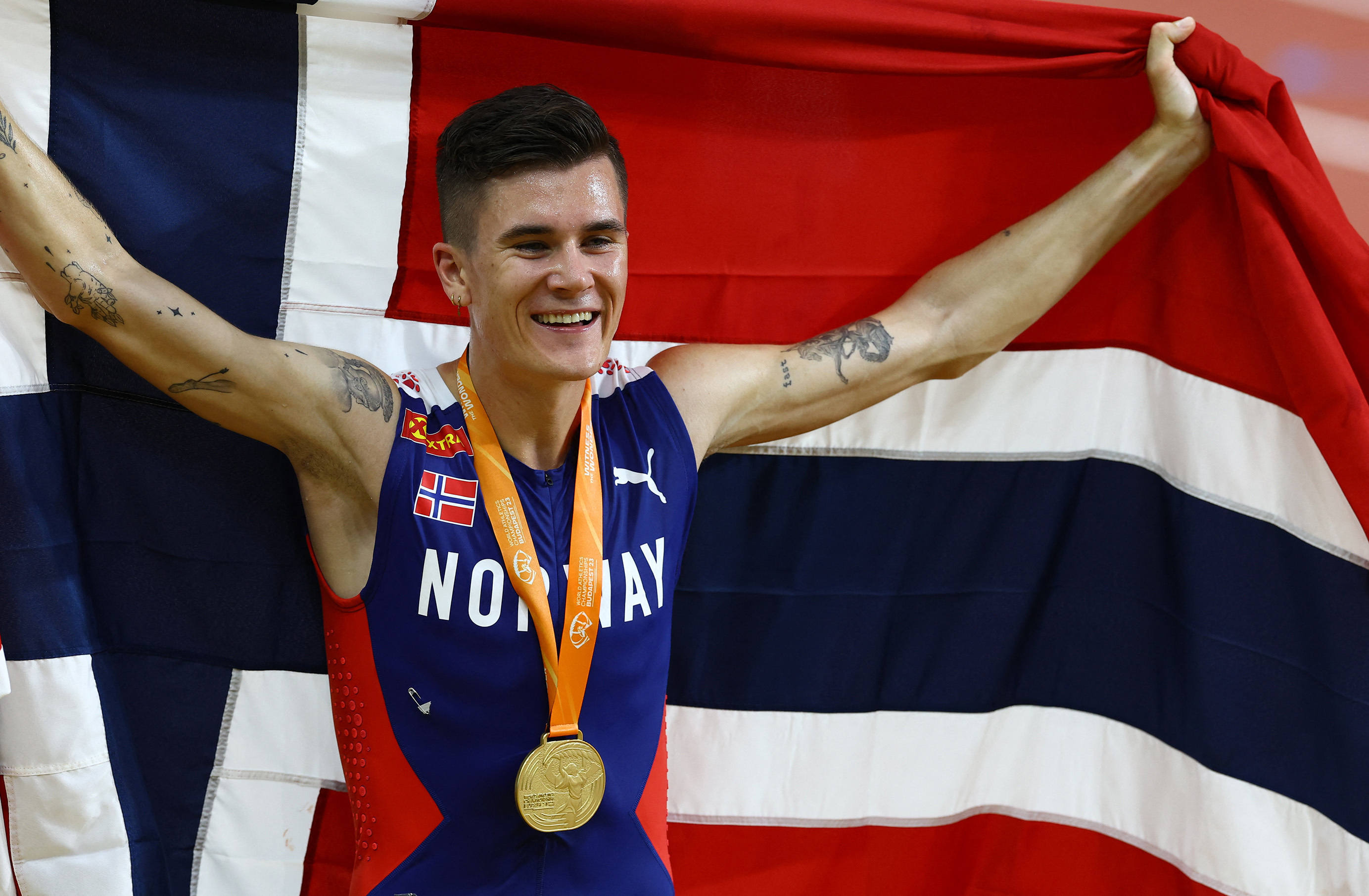 Redemption for Norway's Ingebrigtsen with 5,000 metre world title | Reuters