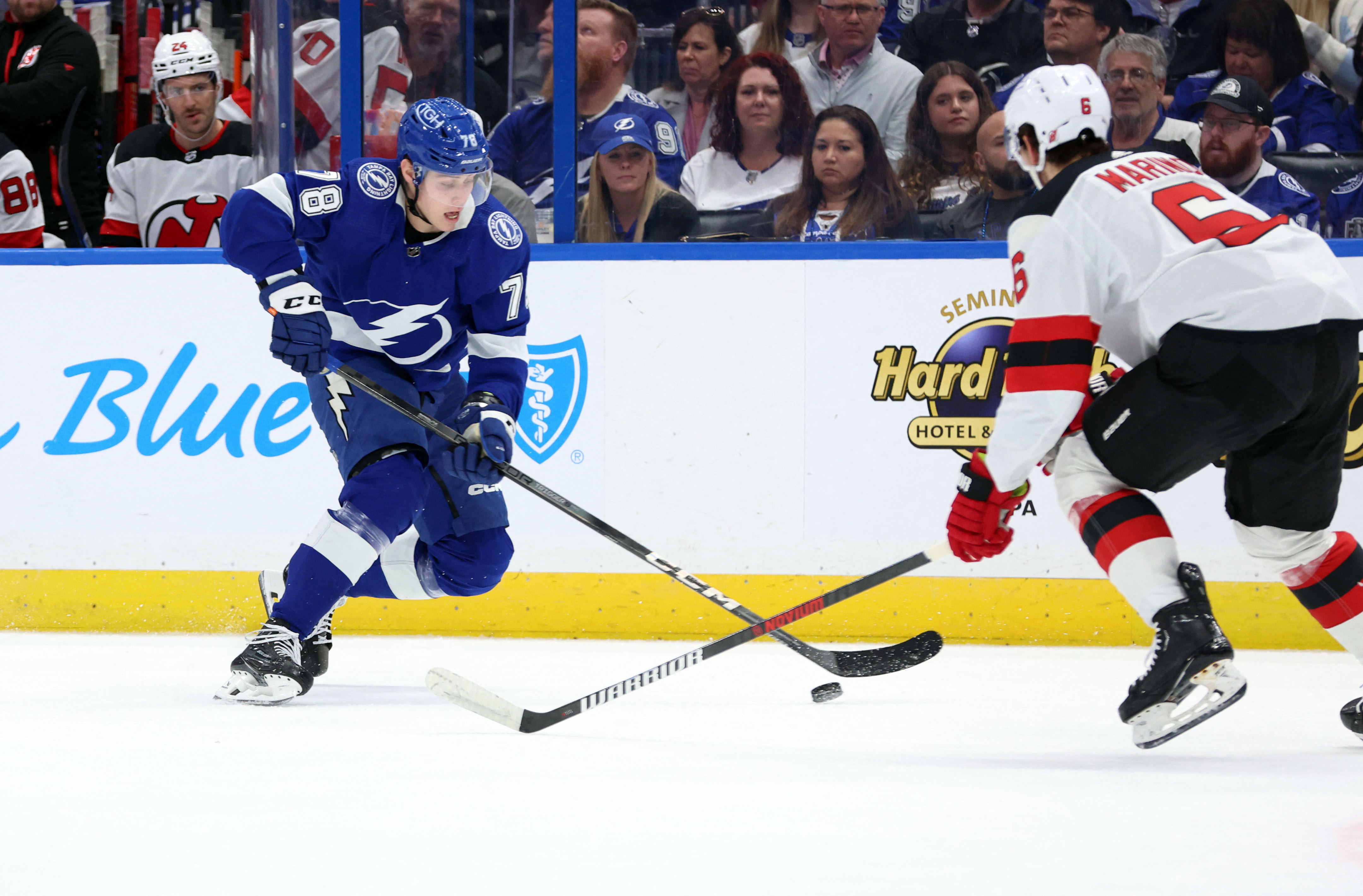 Lightning Roll Past Devils Remain Hot At Home Reuters   DFKLBO357RKPFN2VTSTIZKIJSY 