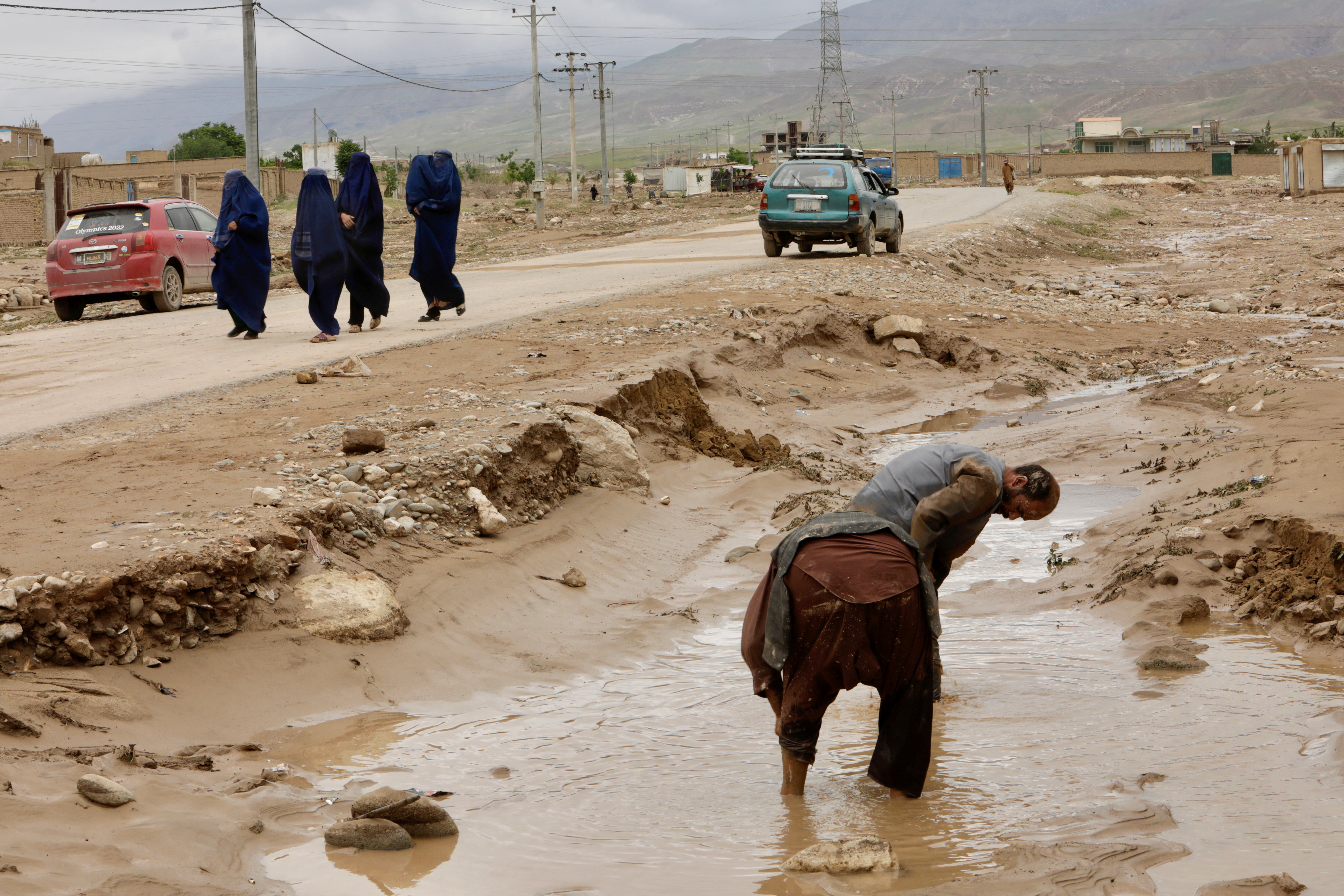 アフガニスタン北部で洪水、315人死亡