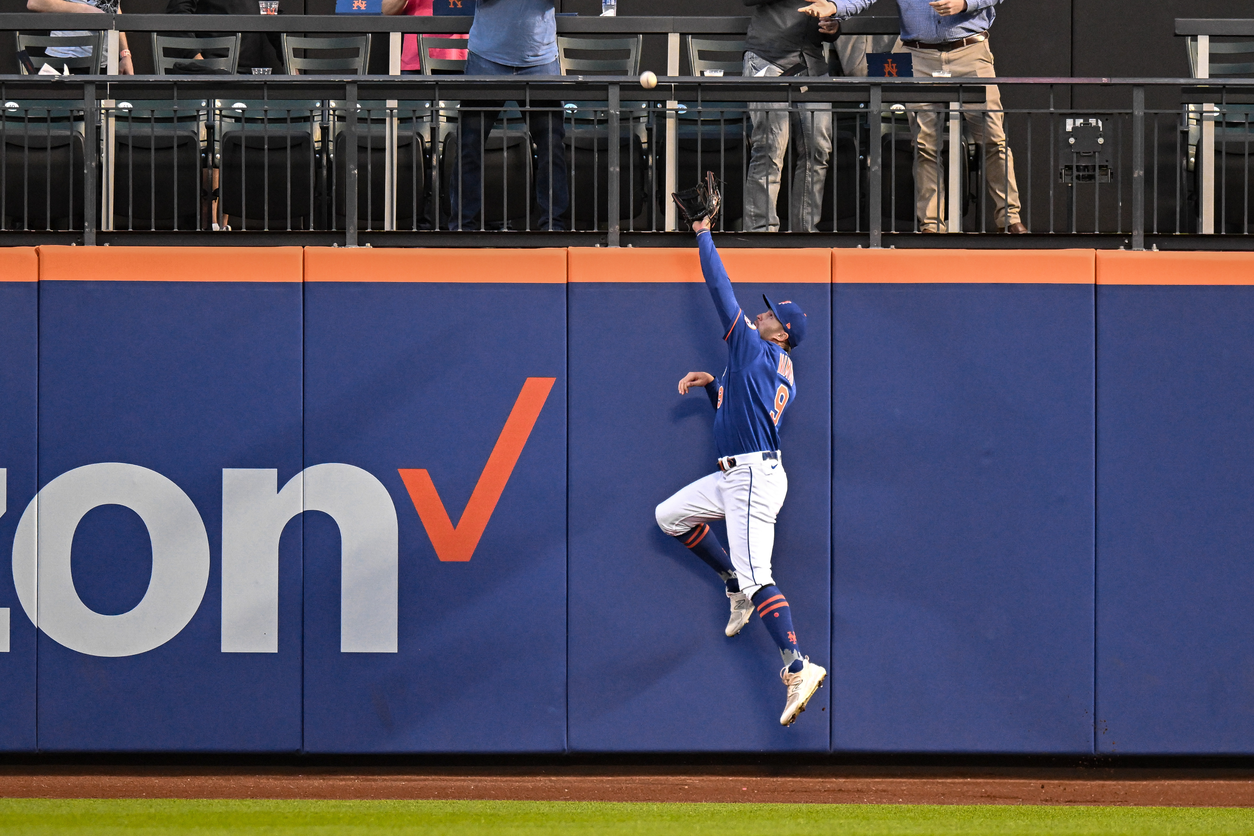 Kodai Senga leads combined two-hitter as Mets stifle Phillies