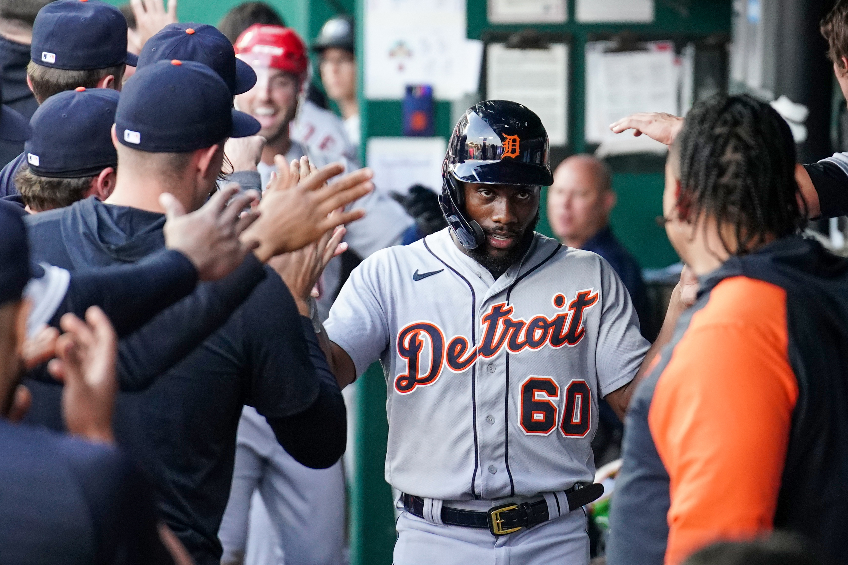 Matt Vierling's two-run homer gives Tigers extra-innings win