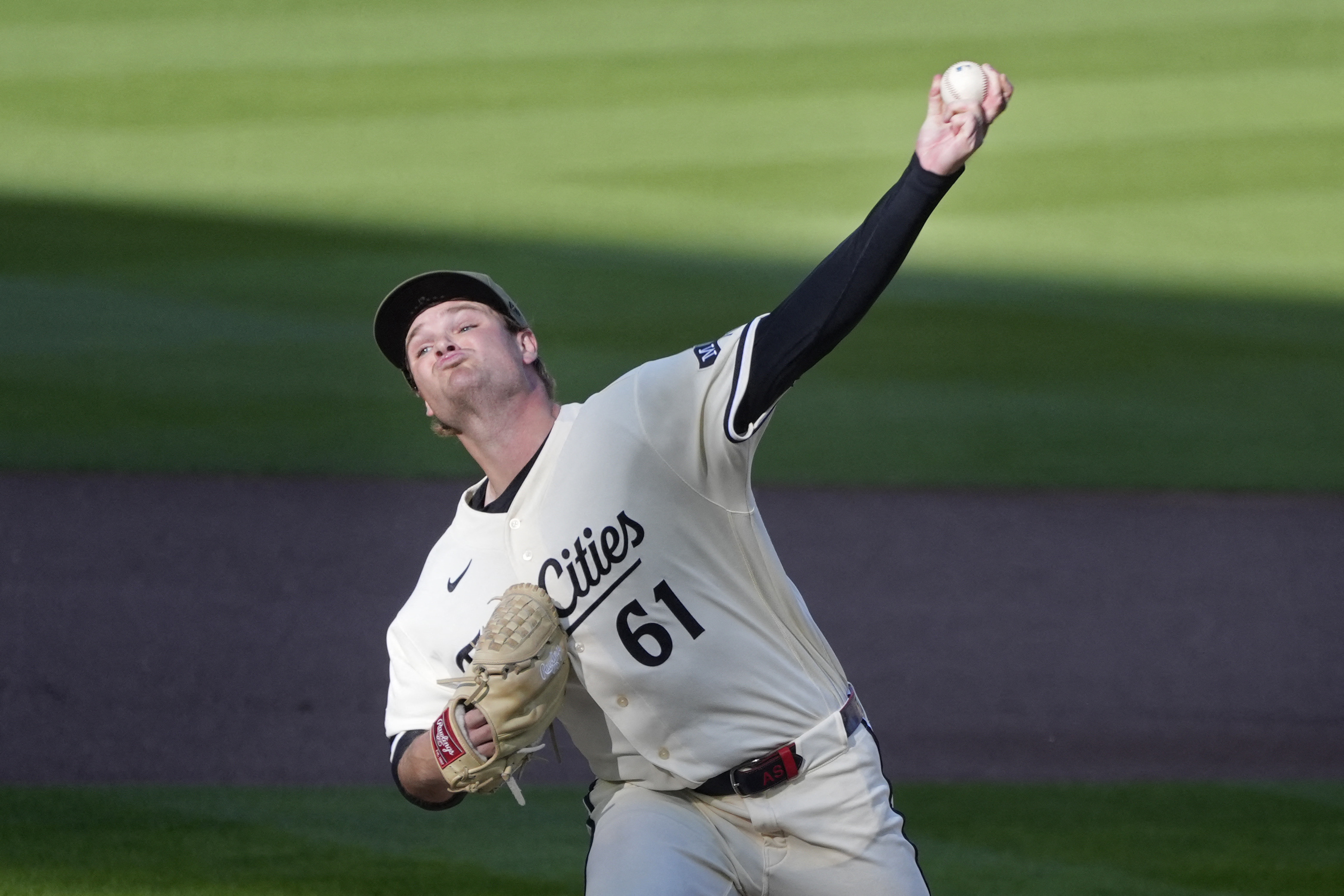 Jackson Chourio leads way as Brewers edge Twins | Reuters