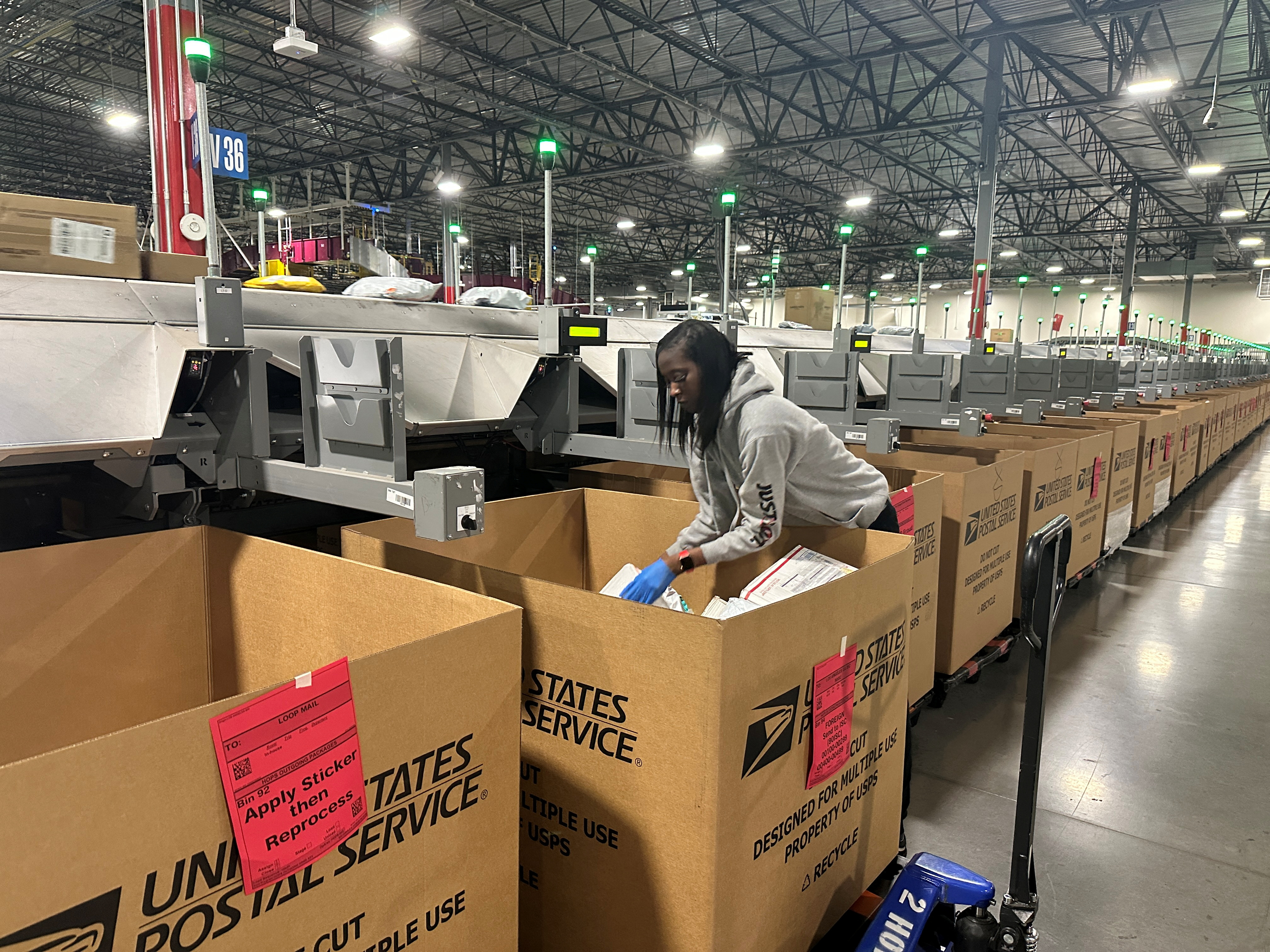 Largest postal facility in the US gears up for the holiday season, in Los Angeles