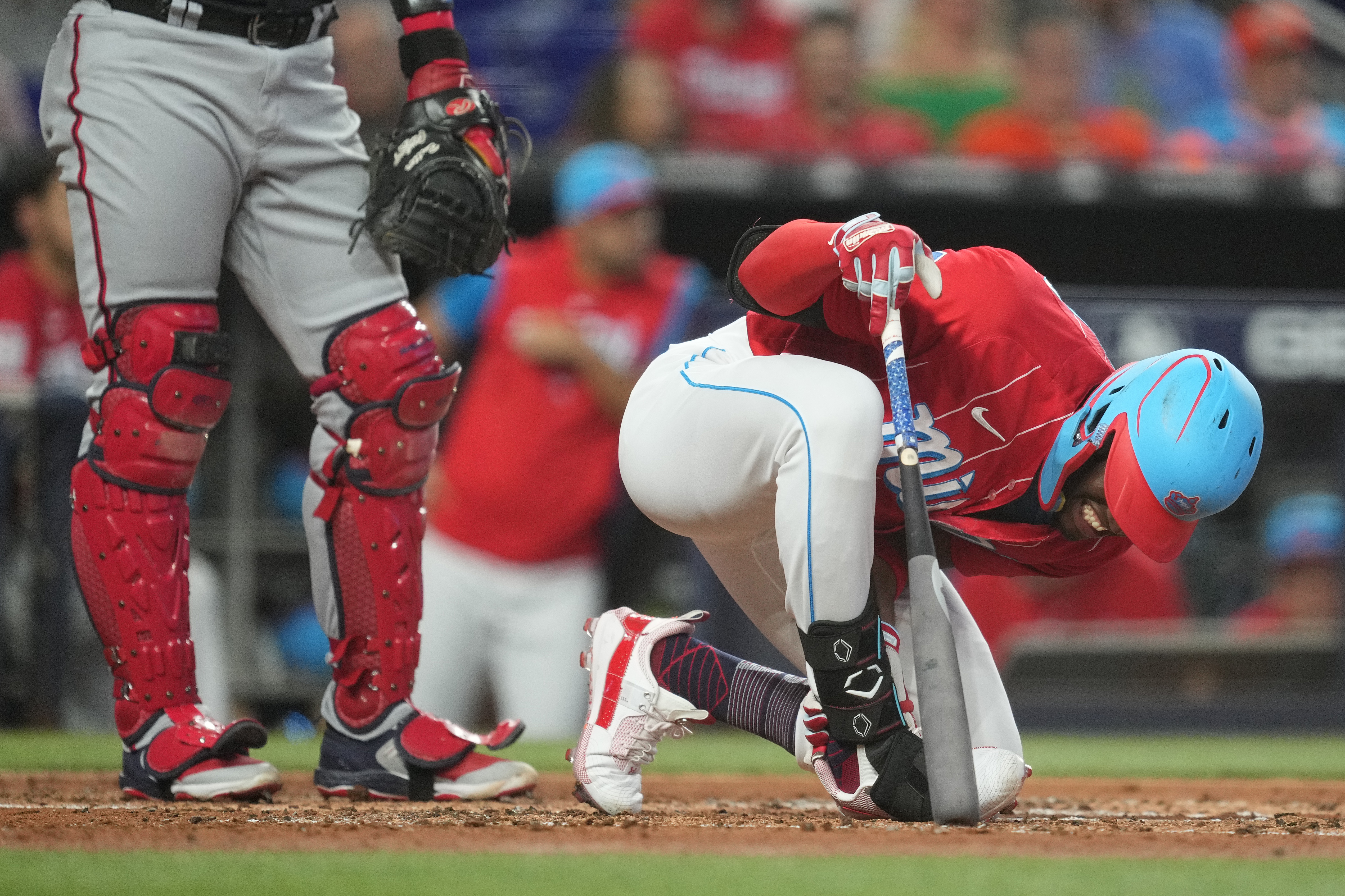 Nationals score go-ahead run in 9th on passed ball, rally to beat Marlins  3-2 - ABC News