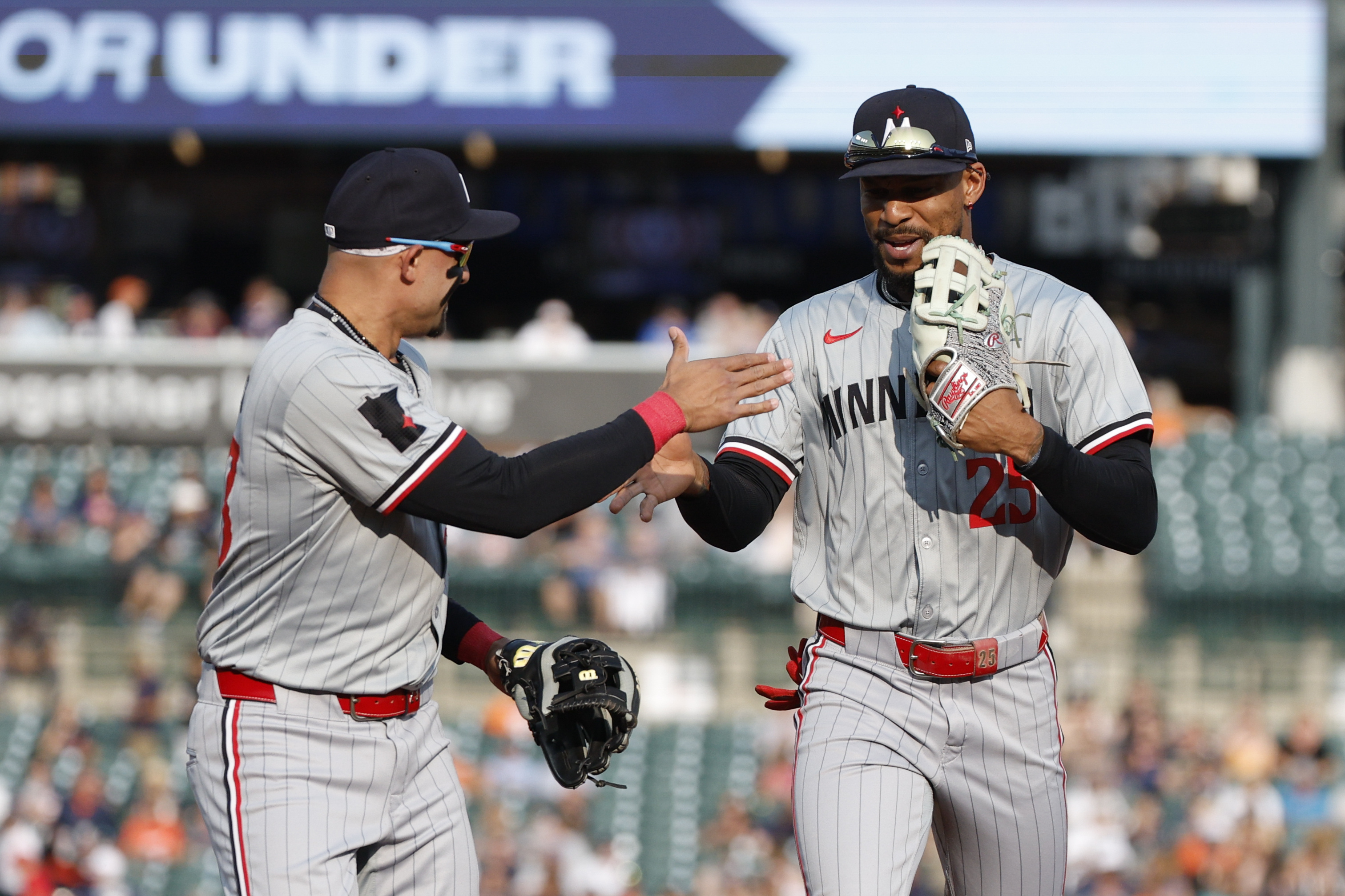 Twins get hitting and pitching in win at Tigers | Reuters