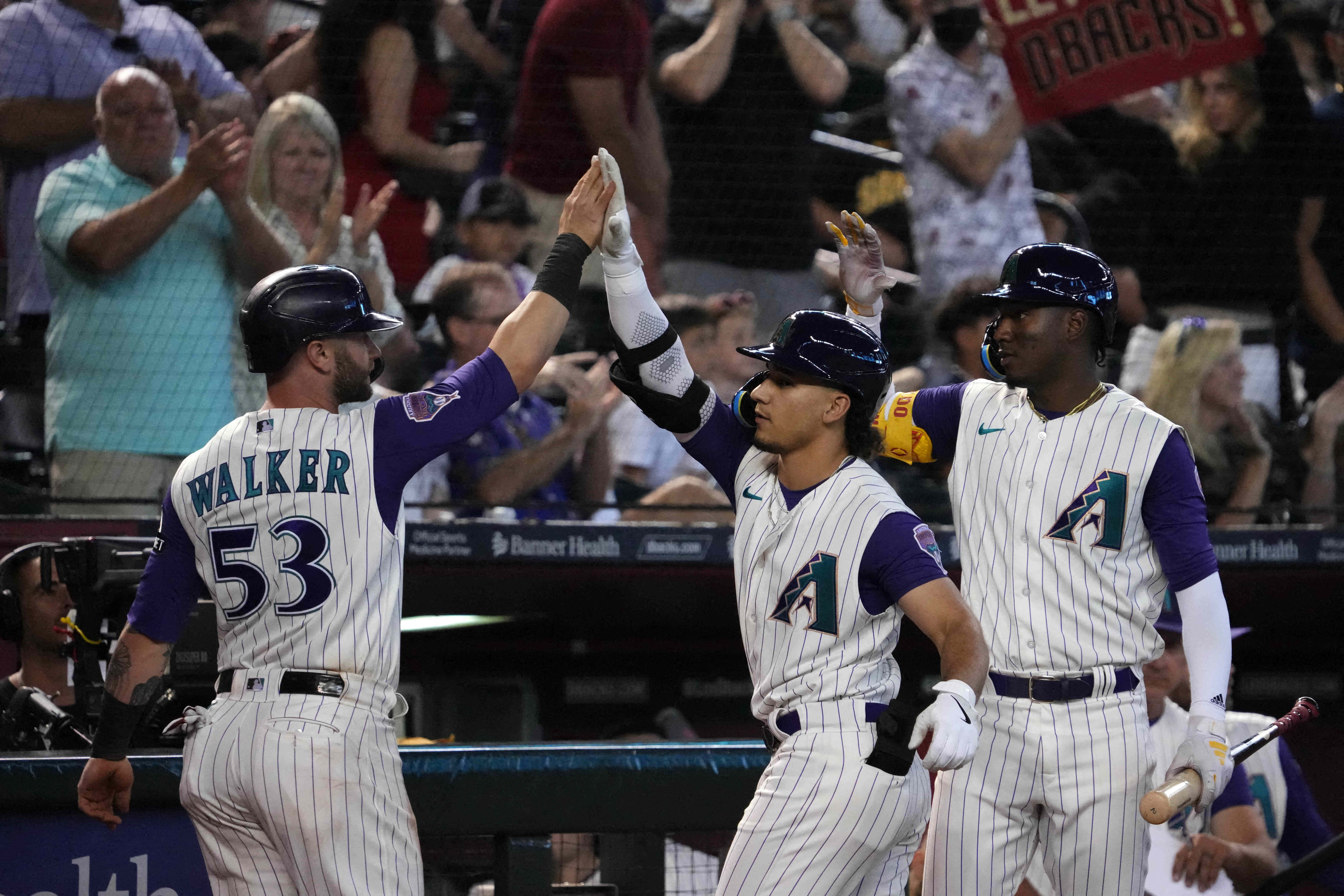 Diamondbacks come back big on Padres, earn split of two-game