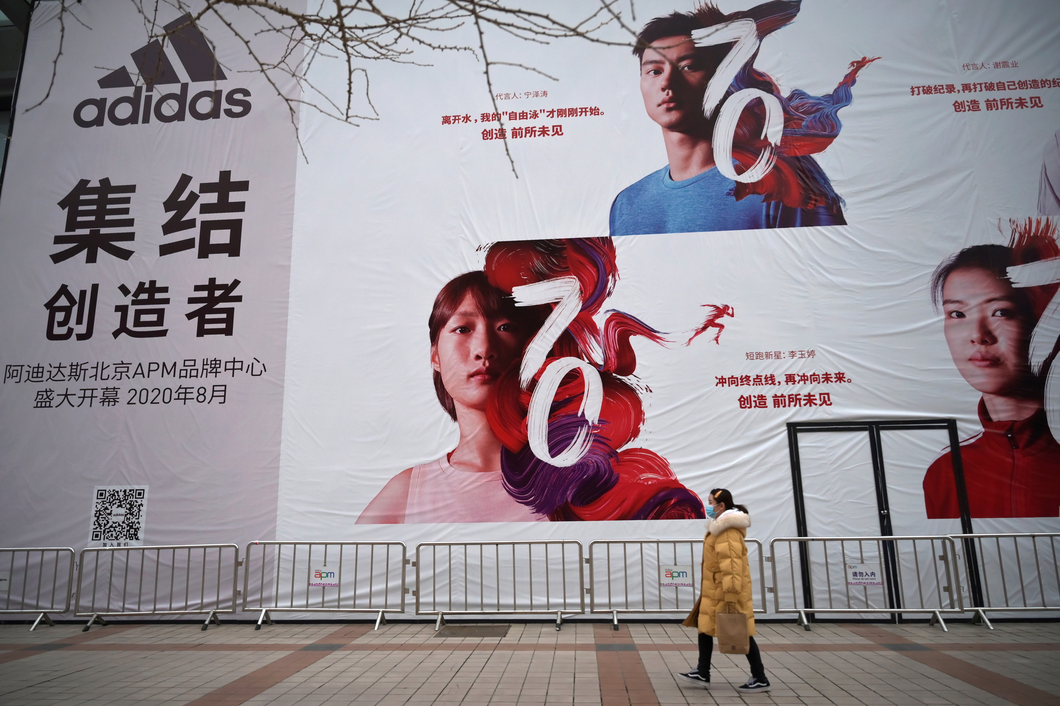 Histérico traición Anciano Adidas lowers 2022 expectations amid China lockdowns | Reuters