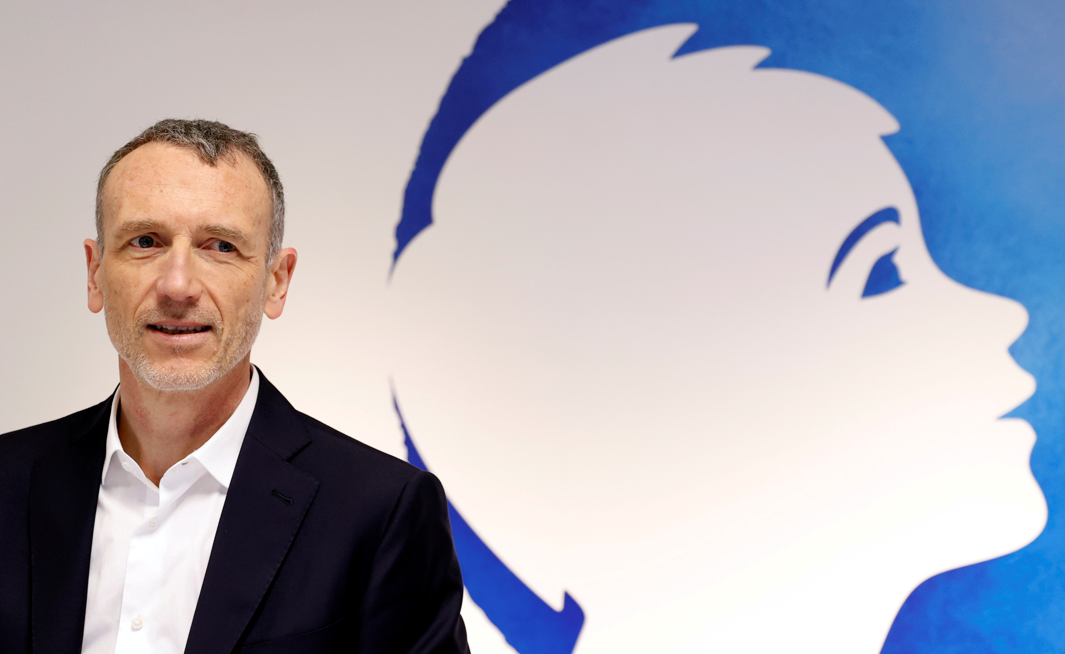 Globisor - PARIS: U.S. investment company Artisan Partners joined activist  investor Bluebell Capital Partners on Friday in demanding that French food  group Danone finds a new chief executive. #globisor #sharemarket  #stockmarkets #globalmarket #