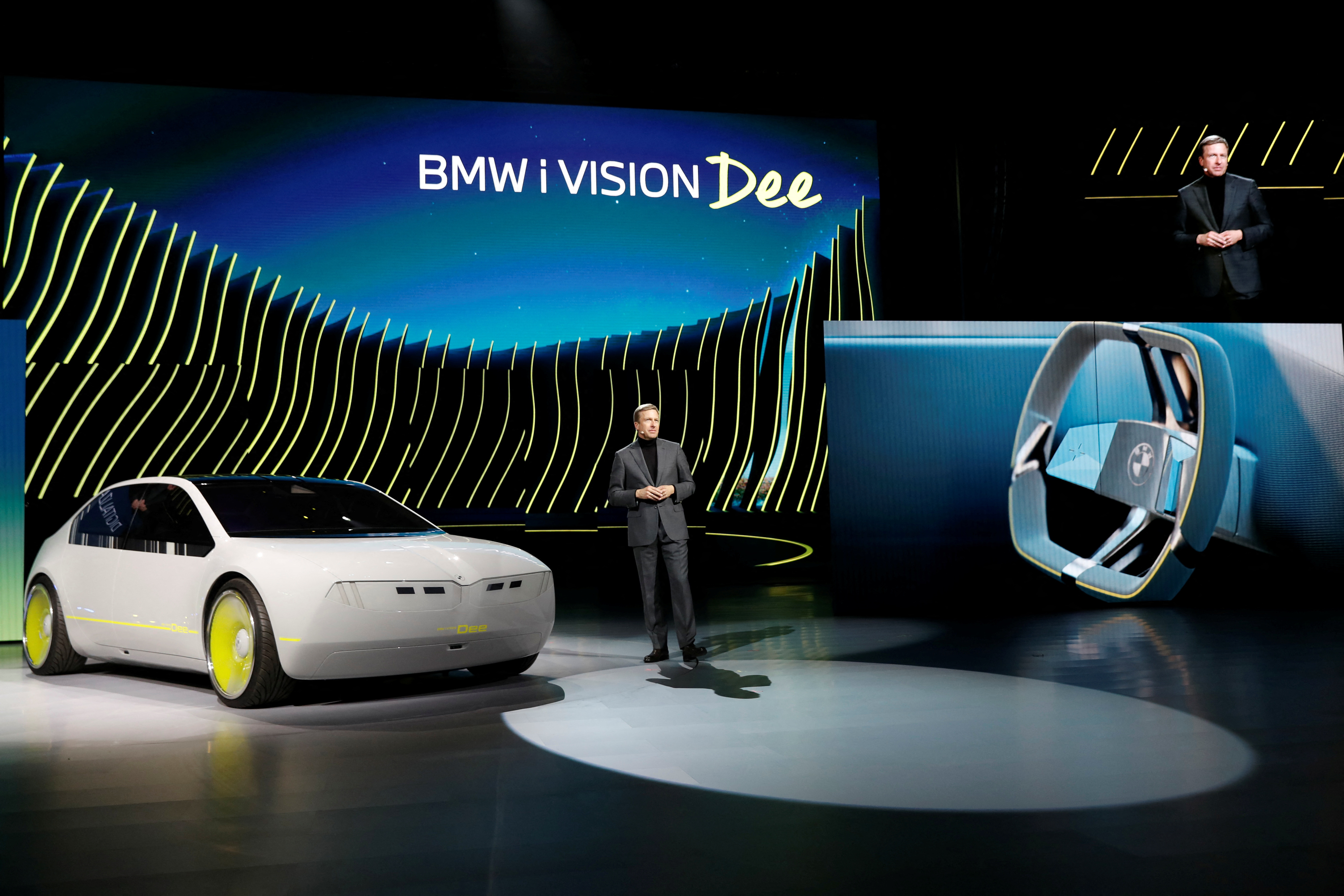 Watch: BMW i Vision Dee - A Car That Can Change Colour In Seconds