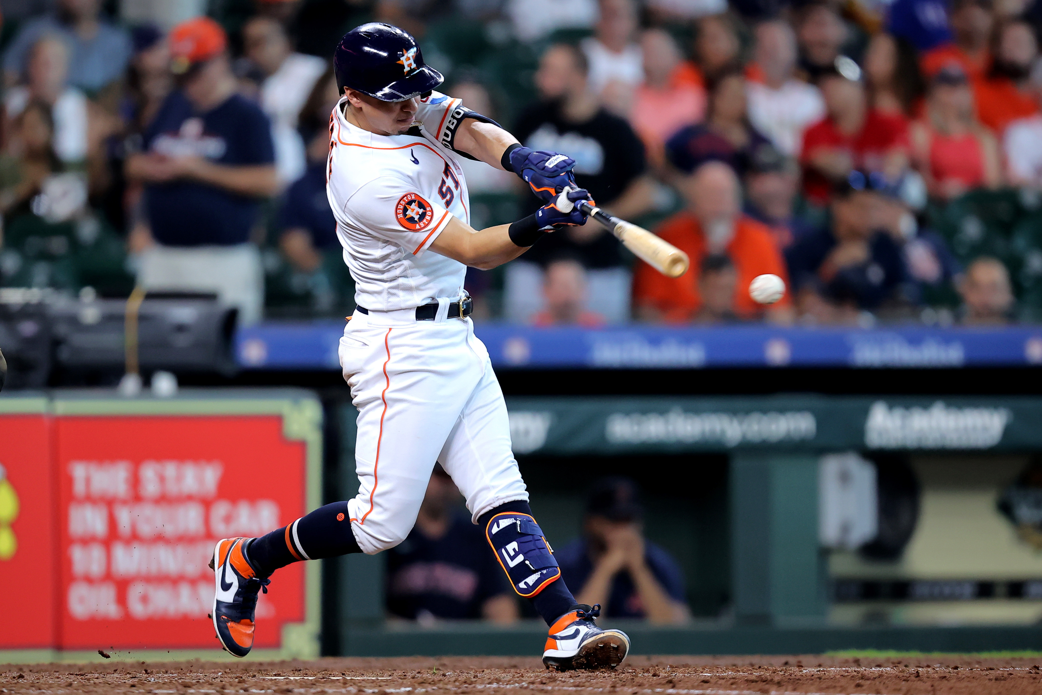 Red Sox run out of fight, fall to Astros in ALCS Game 6 – KGET 17