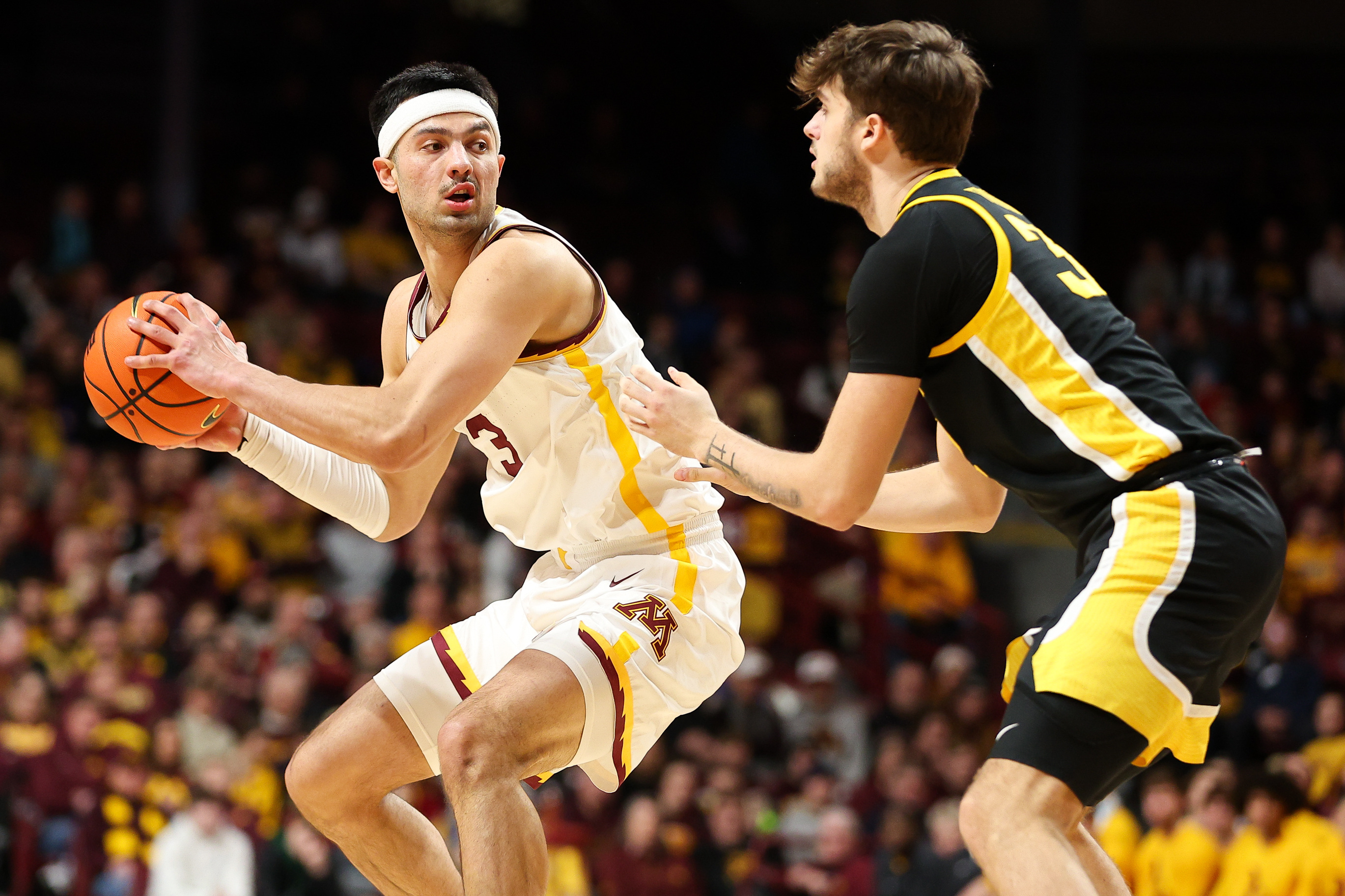 Iowa Tops Minnesota To Give Fran McCaffery Program Wins Mark | Reuters