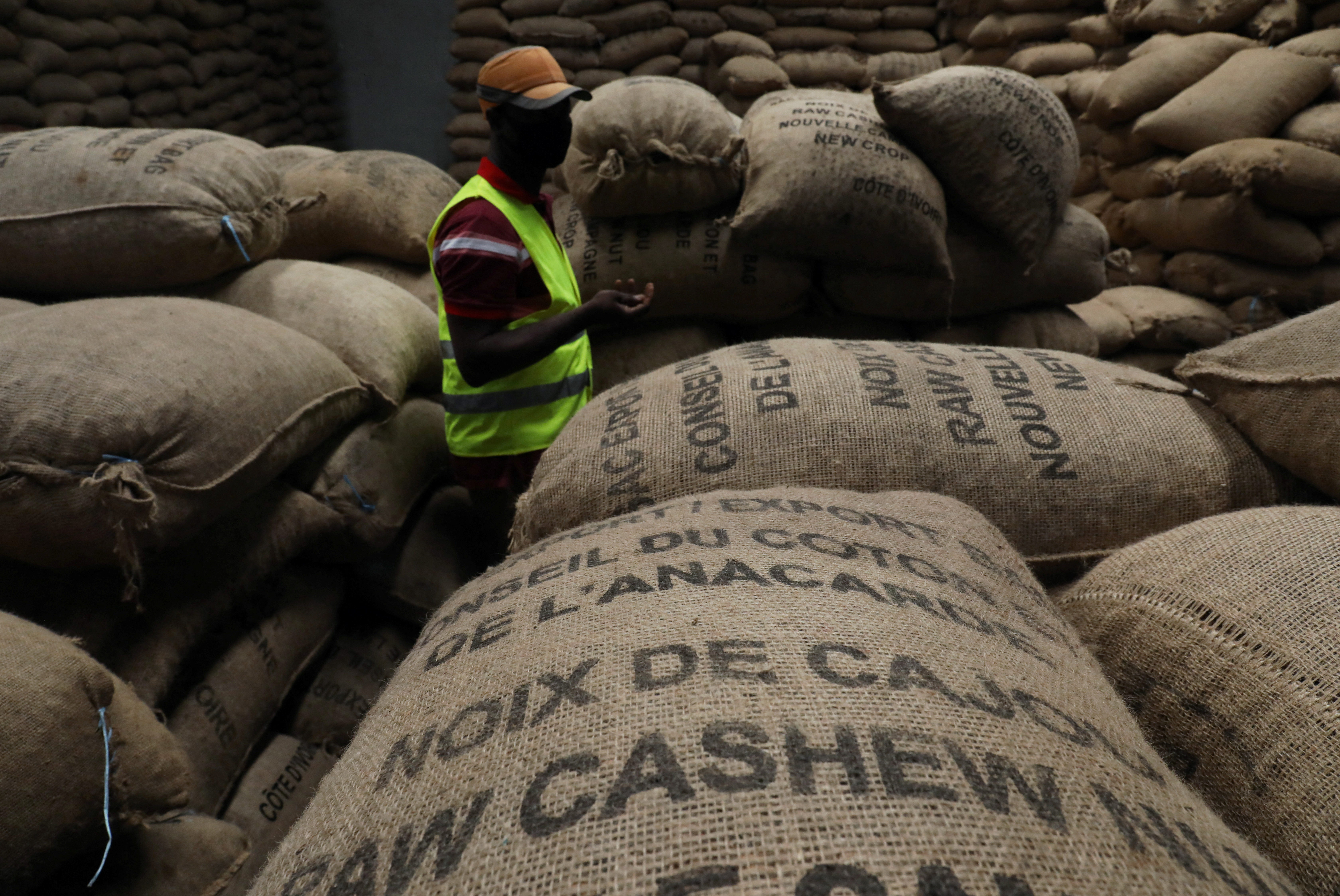 Cashew nut warehouse operations during COVID-19 in Abidjan