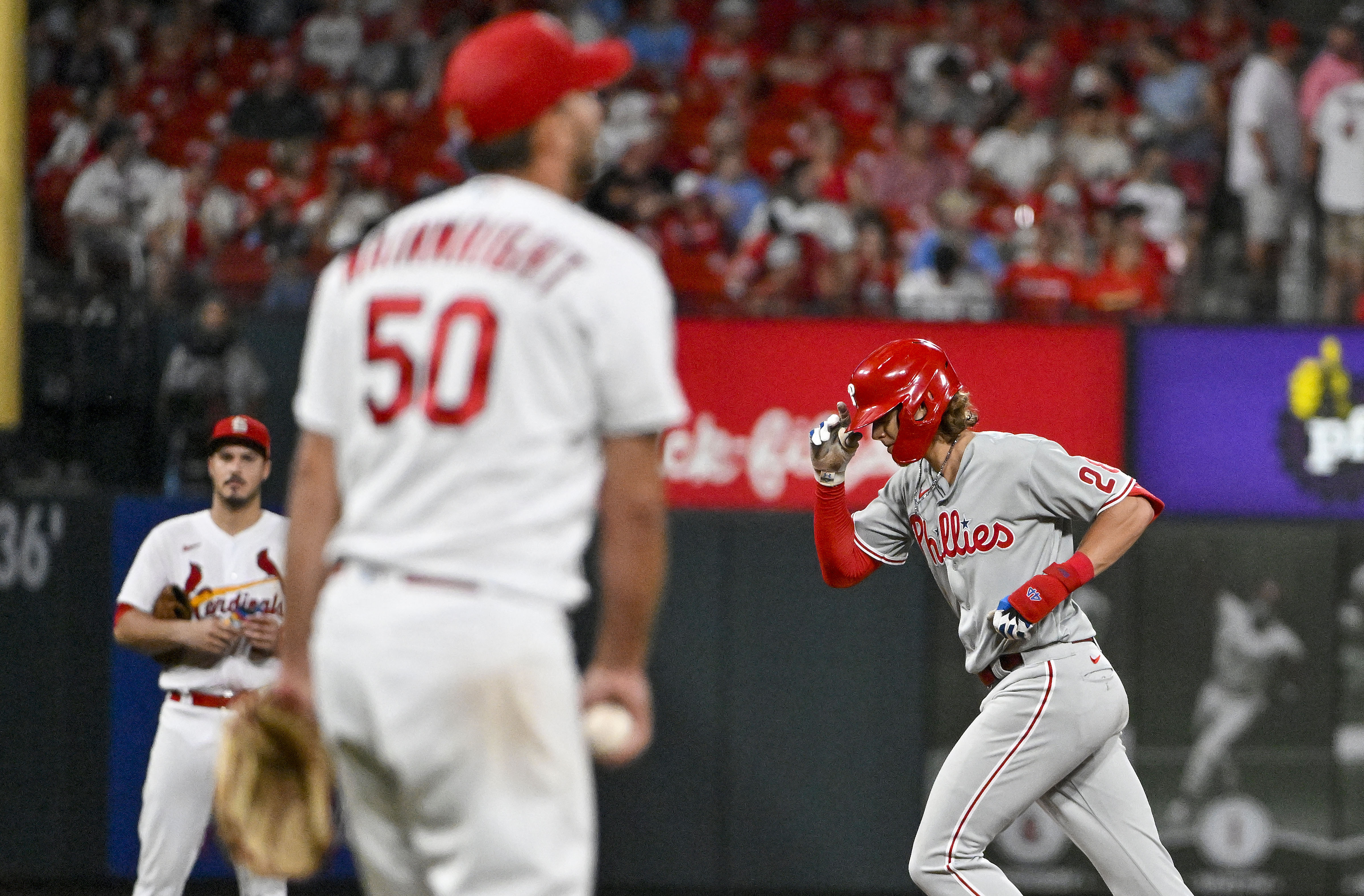 Phillies closer Searanthony Dominguez strikes out Yankees Gleyber