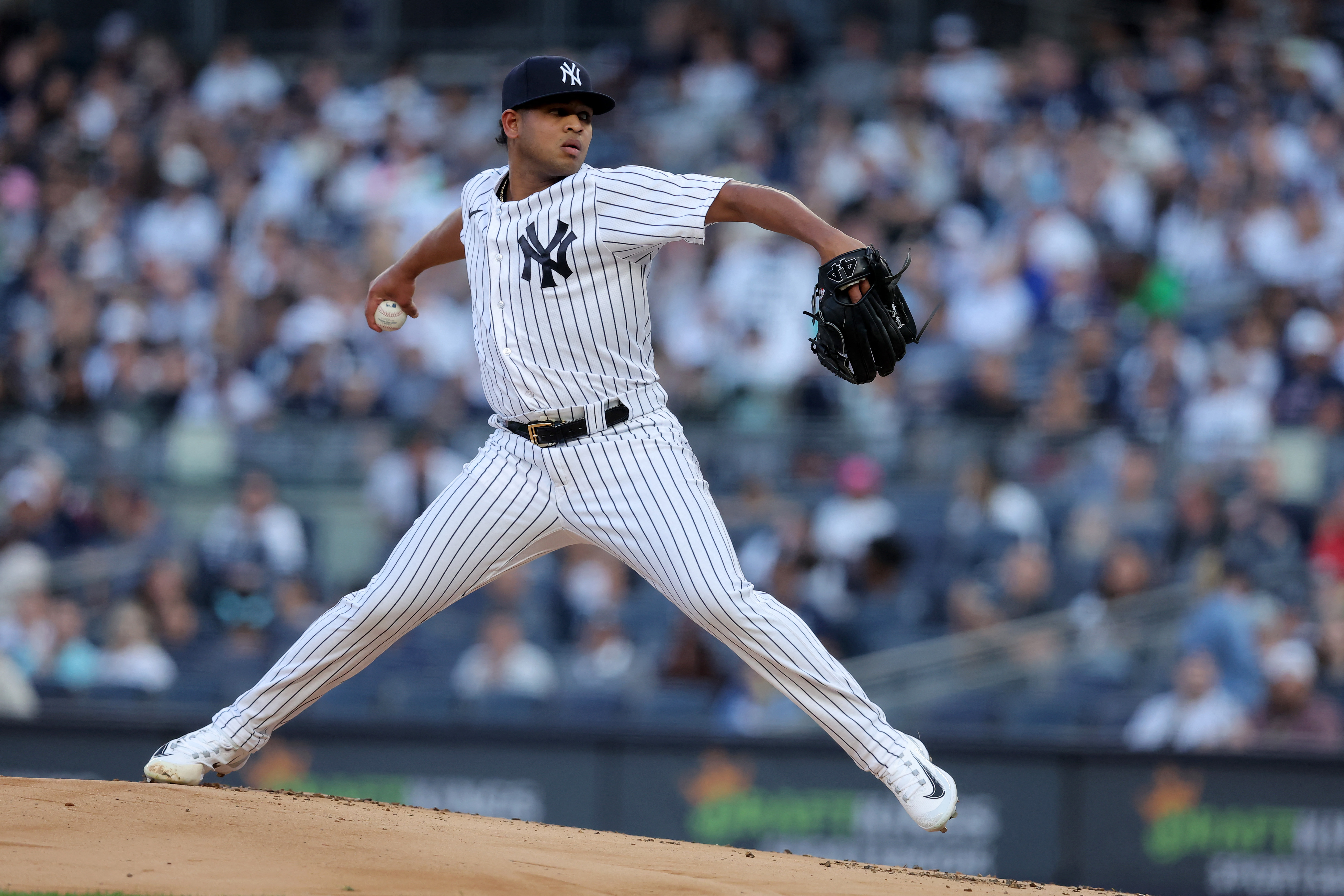 Juan Soto, Fernando Tatis Jr. go deep as Padres top Yankees | Reuters