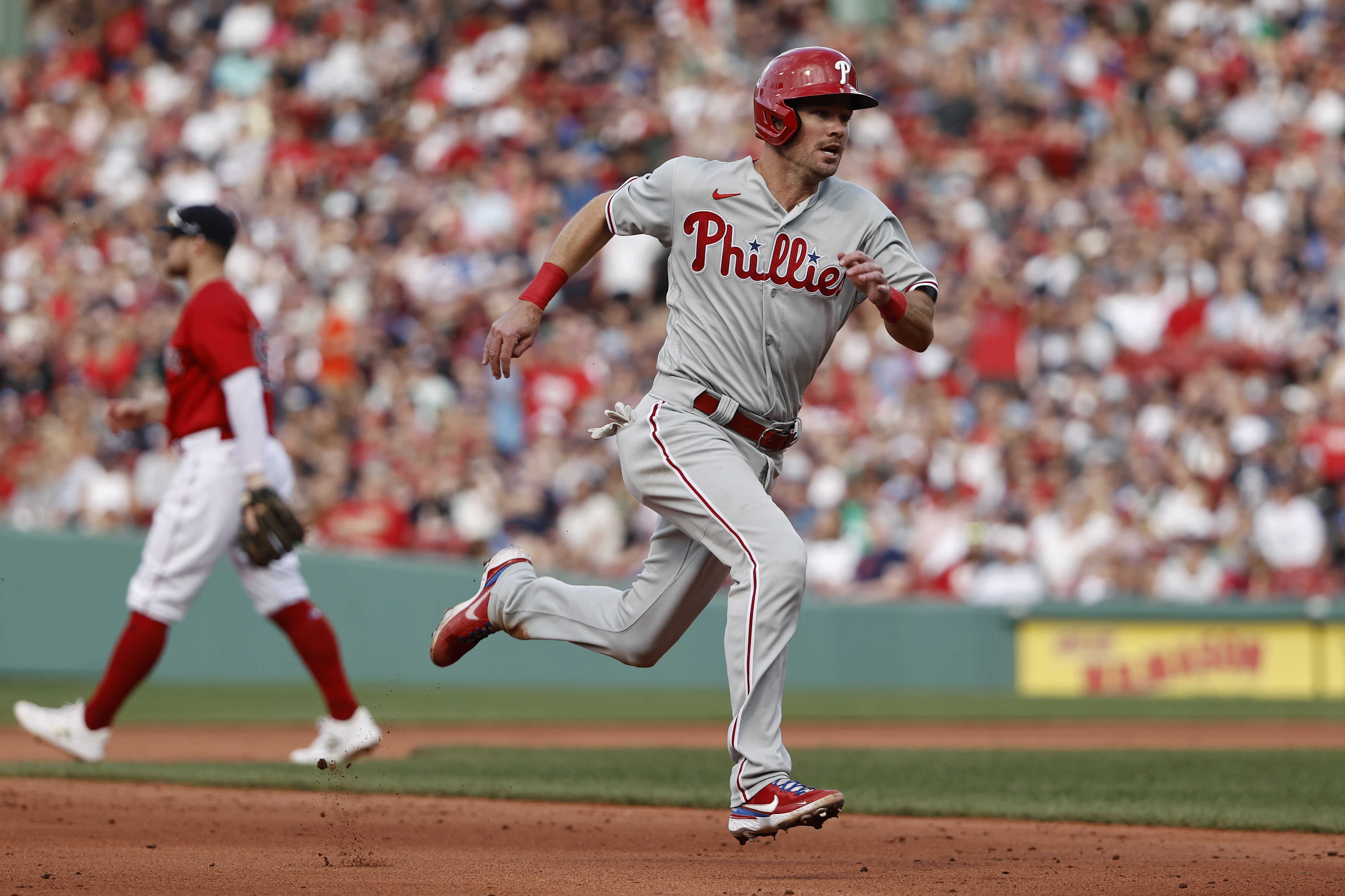 Benintendi family erupts after rookie notches 1st MLB hit