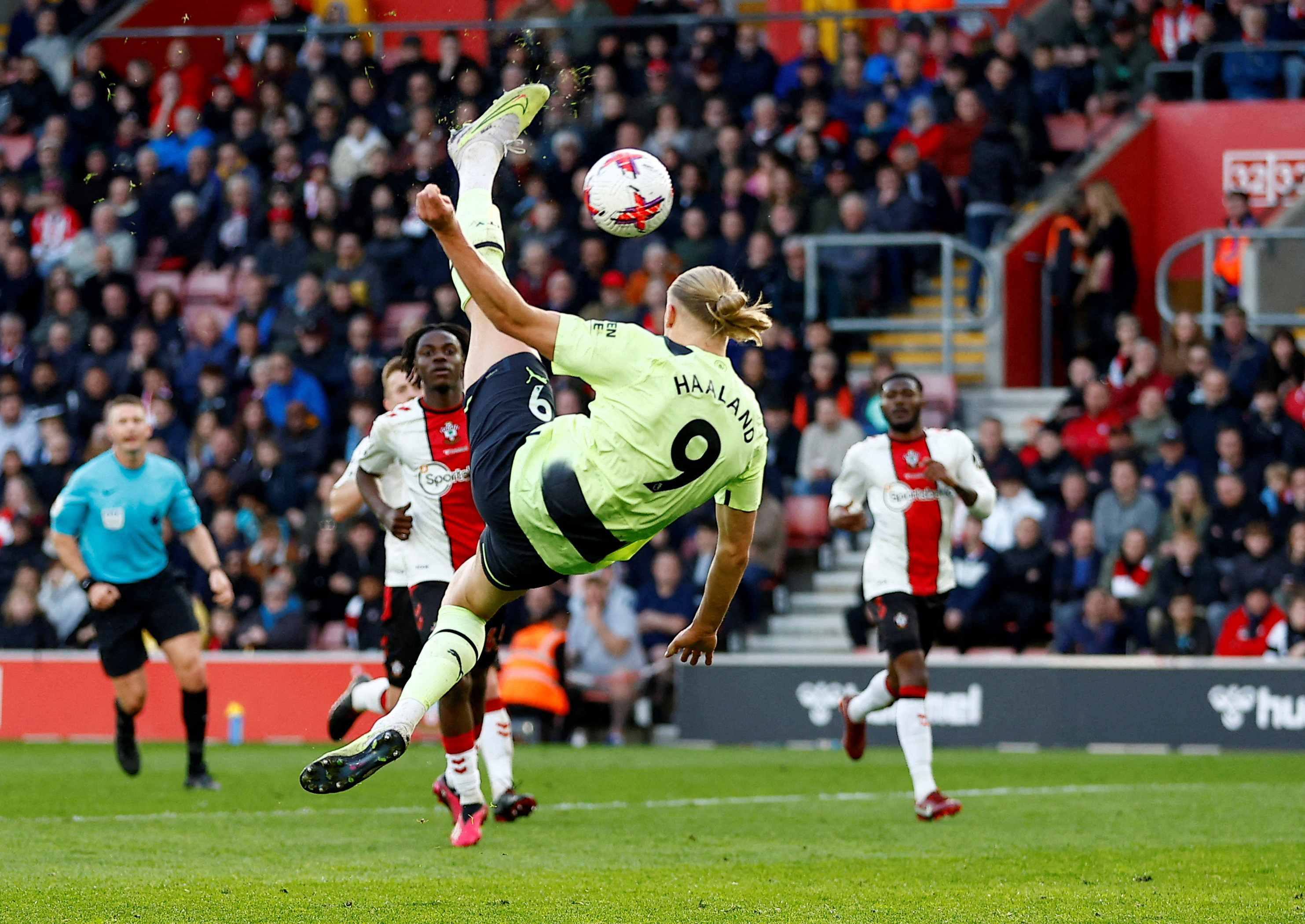 Julián Álvarez savours 'privilege' of playing with Haaland and Messi, Manchester City