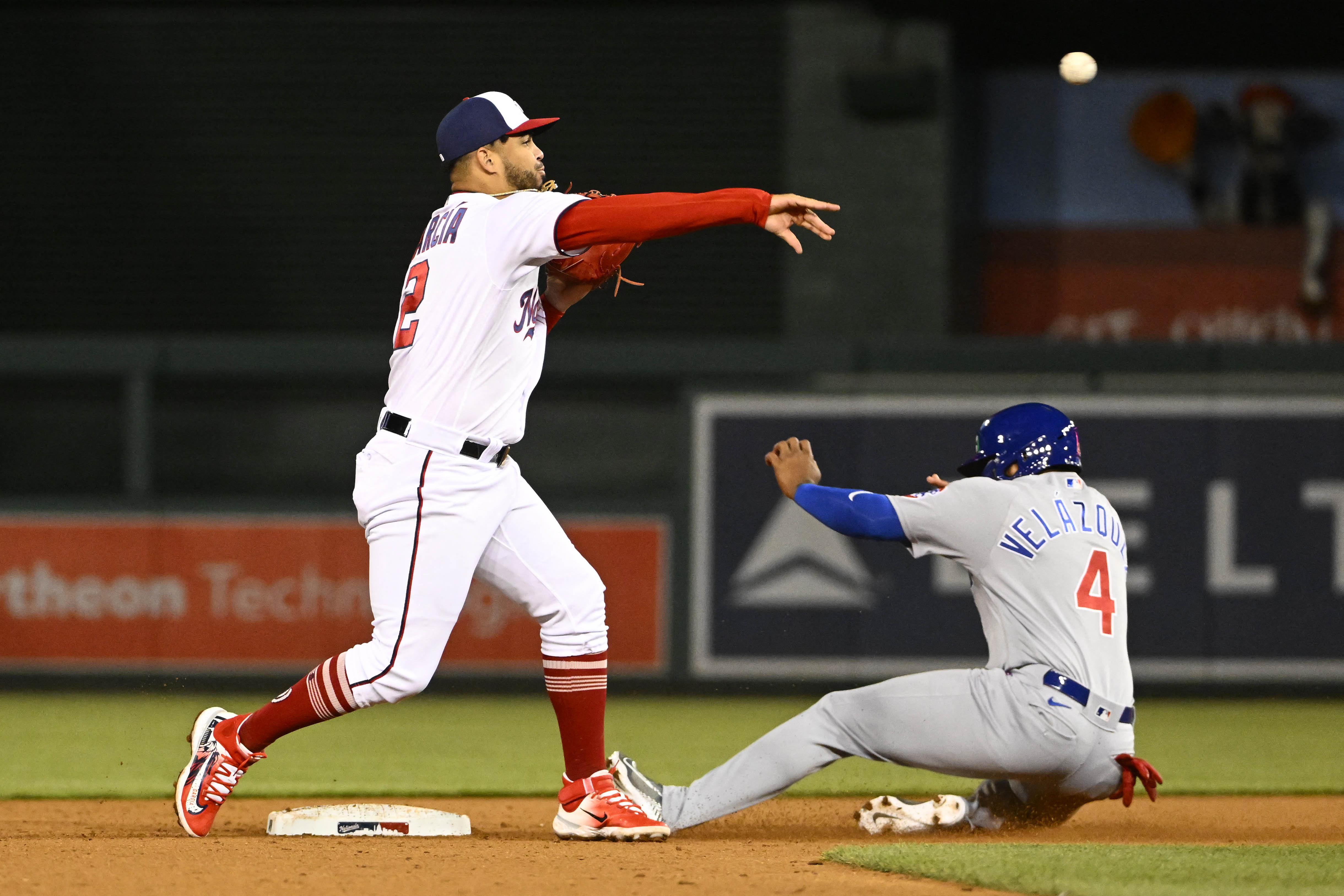 Nationals score late to edge Cubs | Reuters