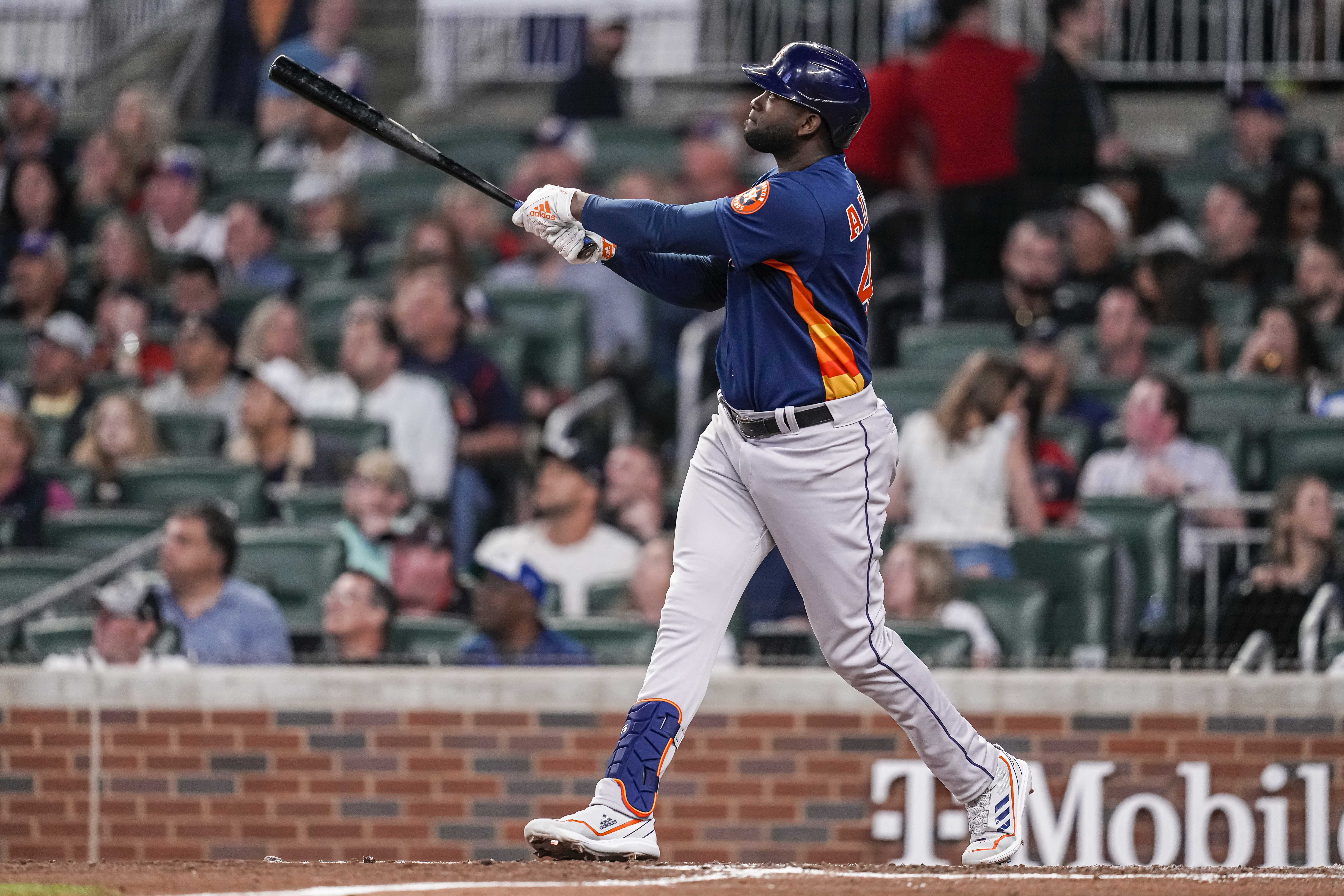 Kyle Tucker, Yordan Alvarez lead Astros over White Sox 6-4