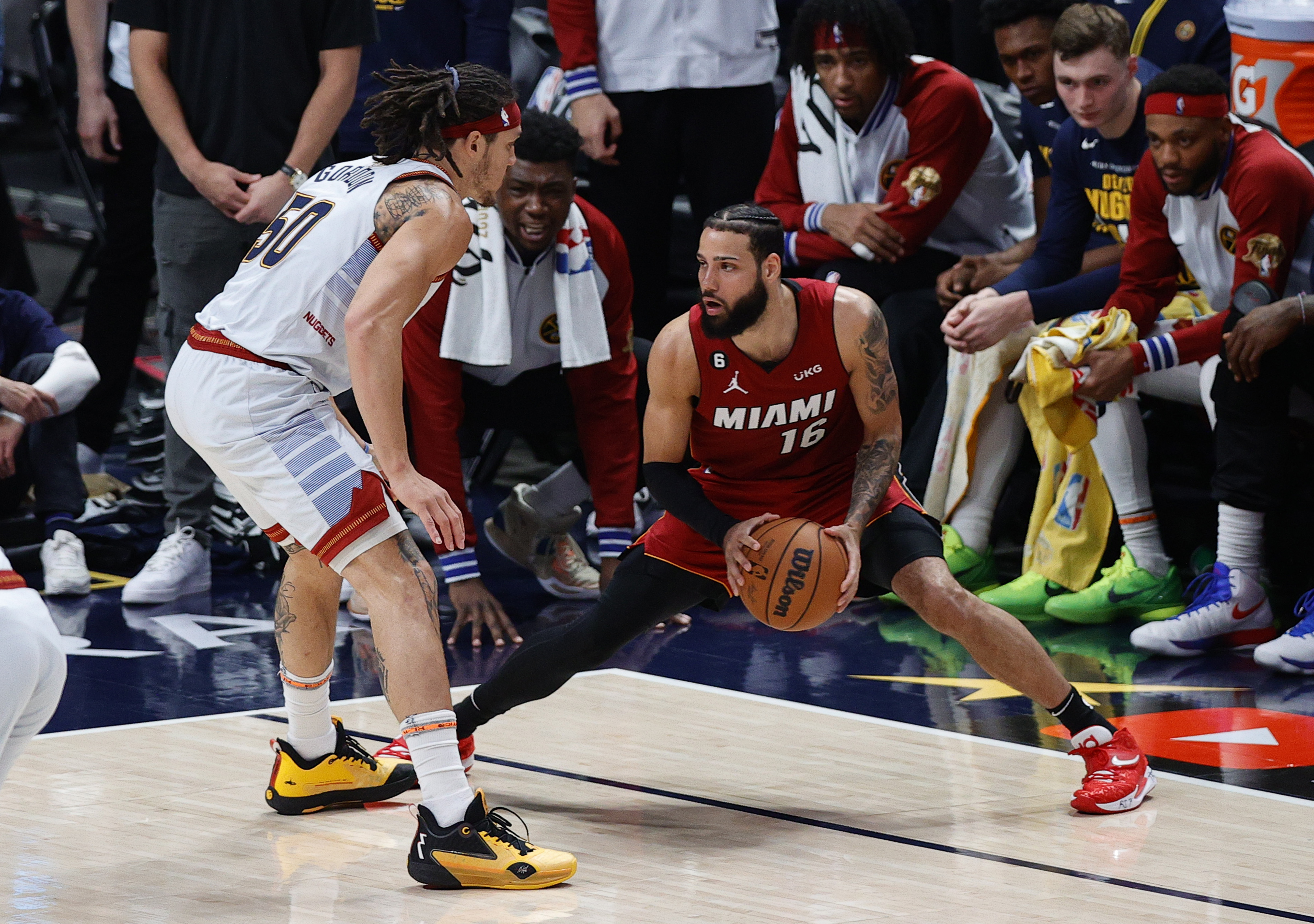 After the Nuggets won their first NBA title, Nikola Jokić took time to hug  every Heat player before celebrating