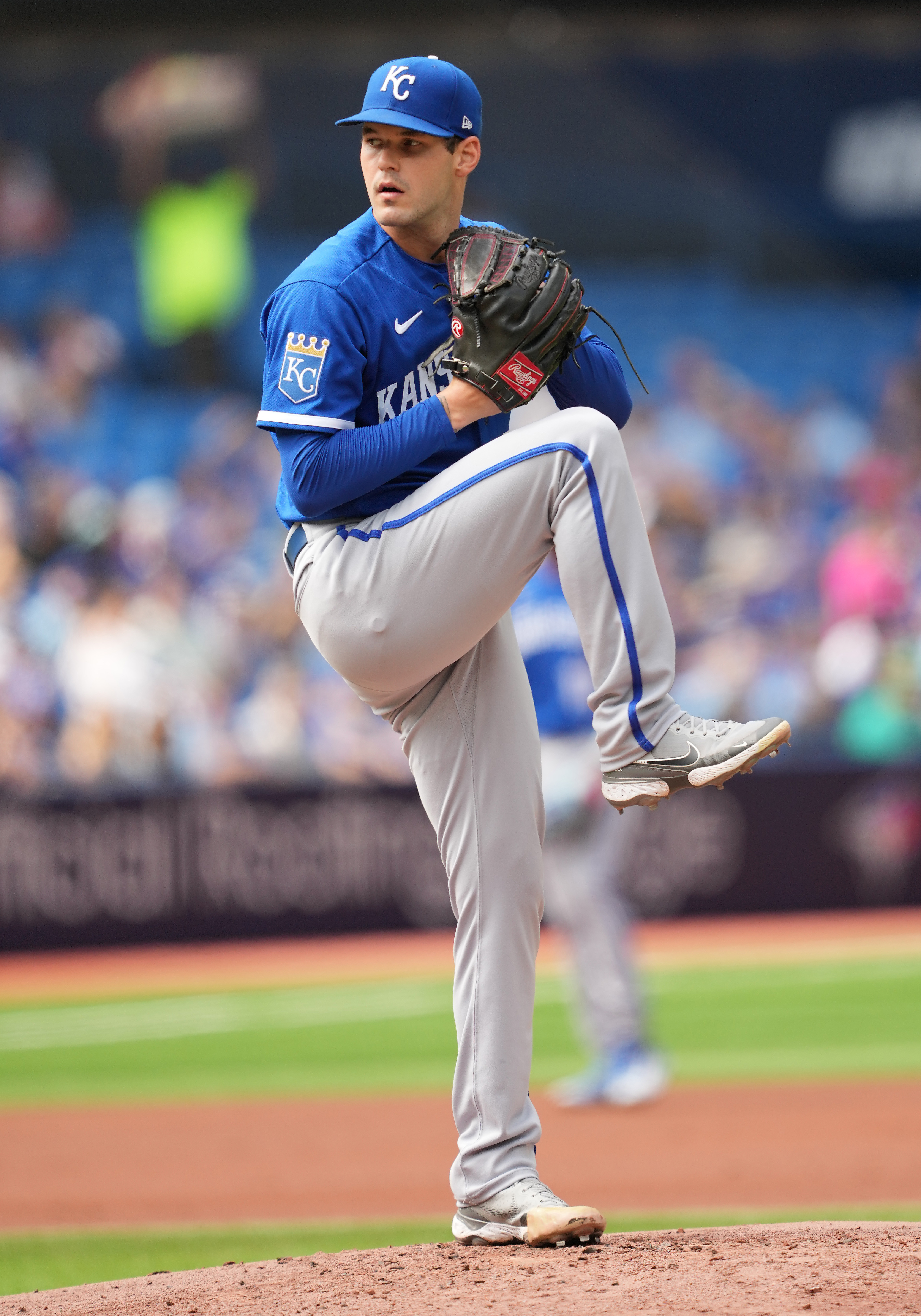 KC's Ragans throws three straight wild pitches, Blue Jays sweep