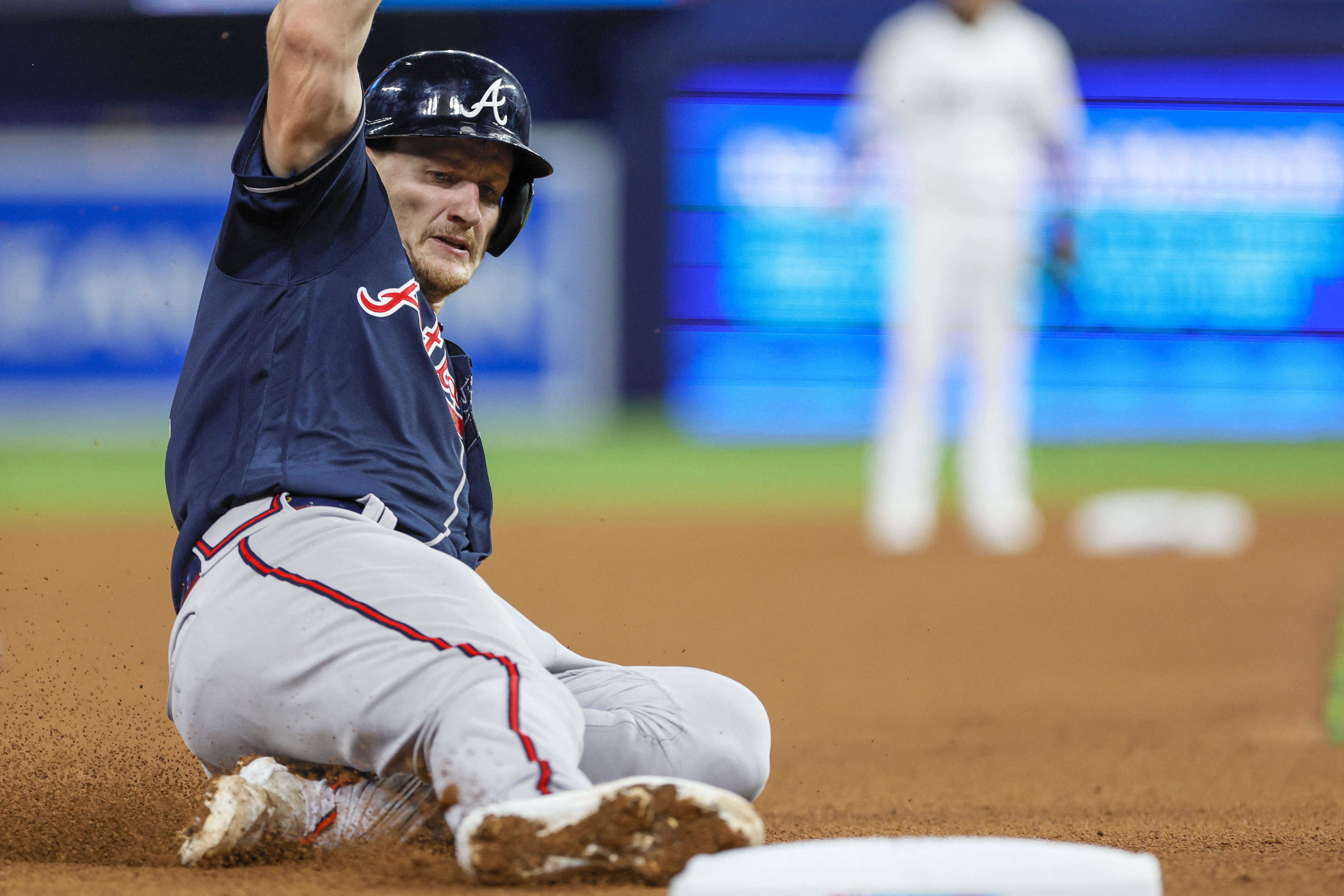 Marcell Ozuna powers Braves past Marlins