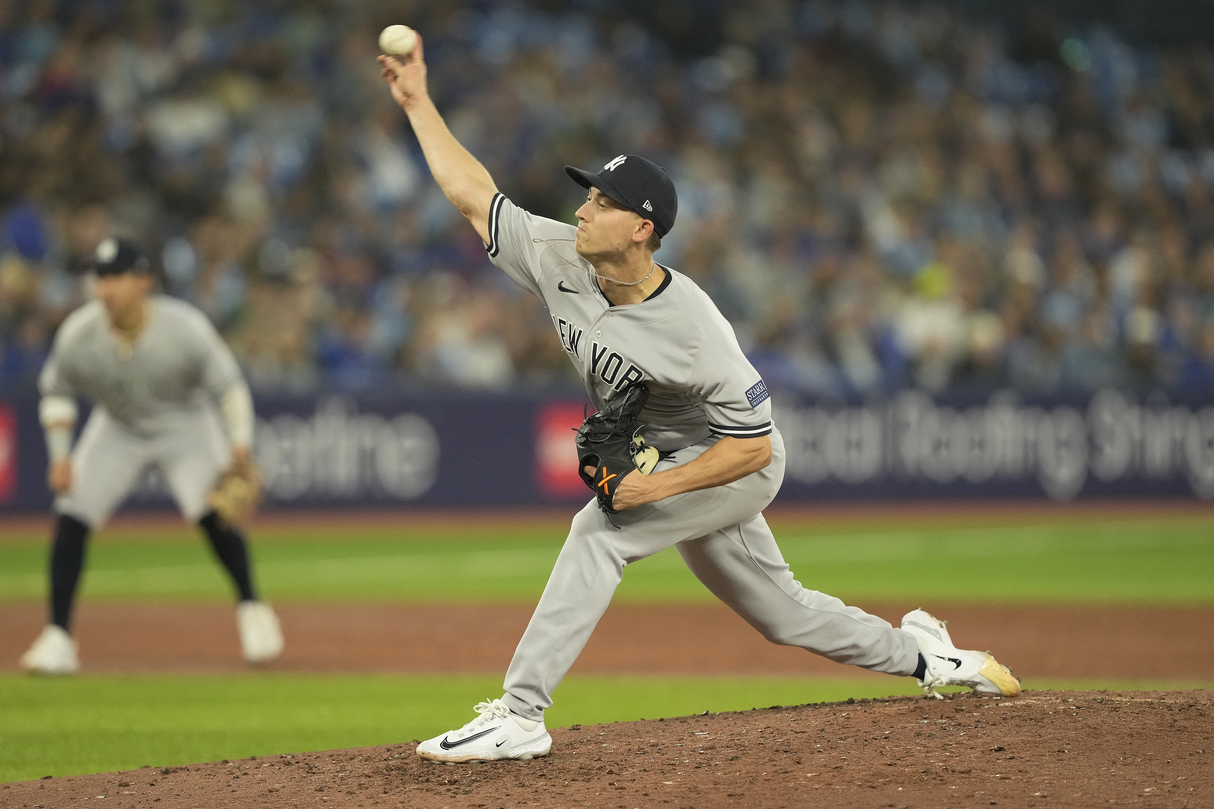 Chris Bassitt, Blue Jays beat Yankees to evade sweep