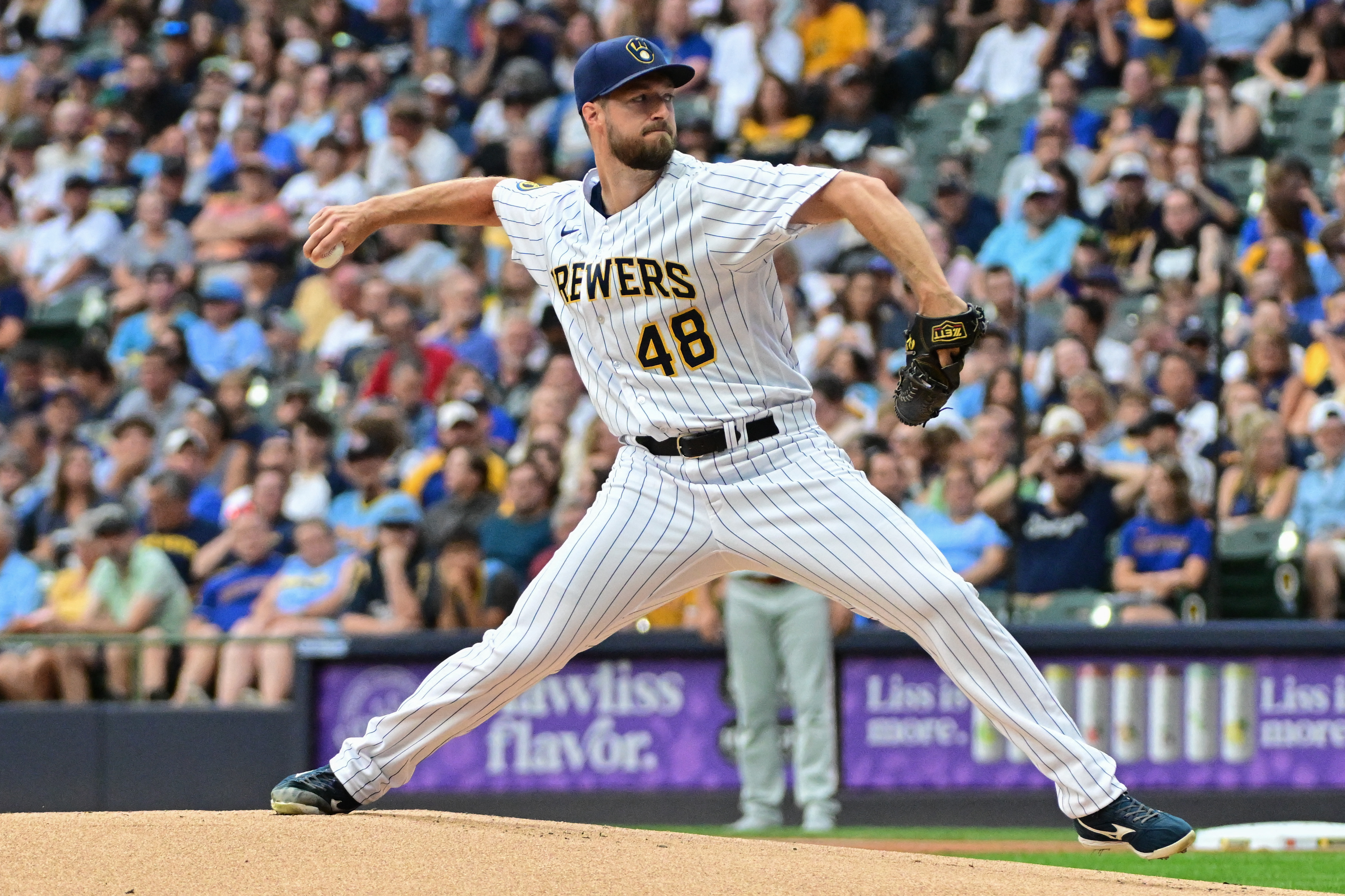 Philadelphia Phillies beat Milwaukee Brewers, 4-2, on five singles