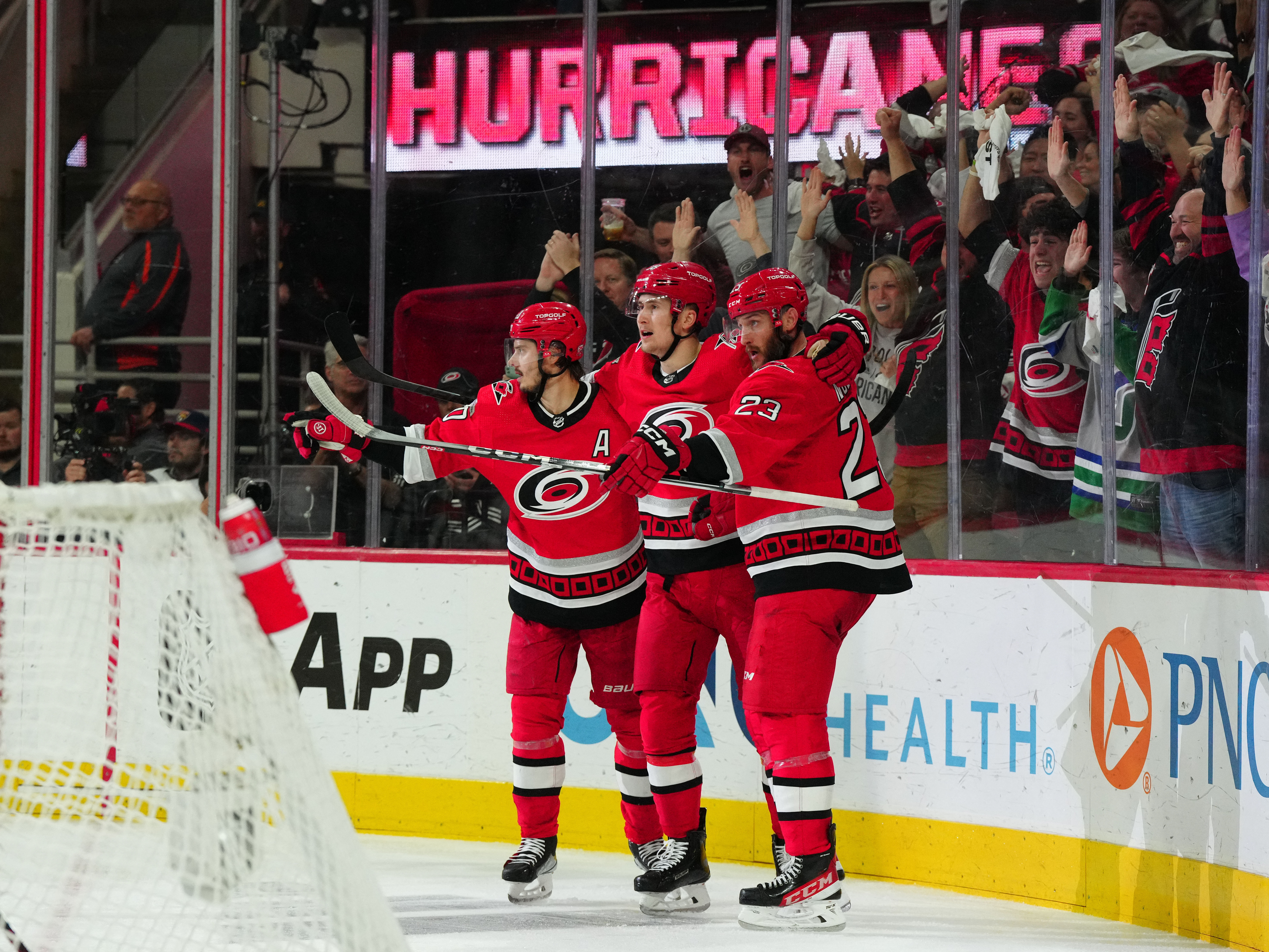 FLORIDA PANTHERS X CAROLINA HURRICANES - JOGO 1 - PLAYOFFS NHL [PT