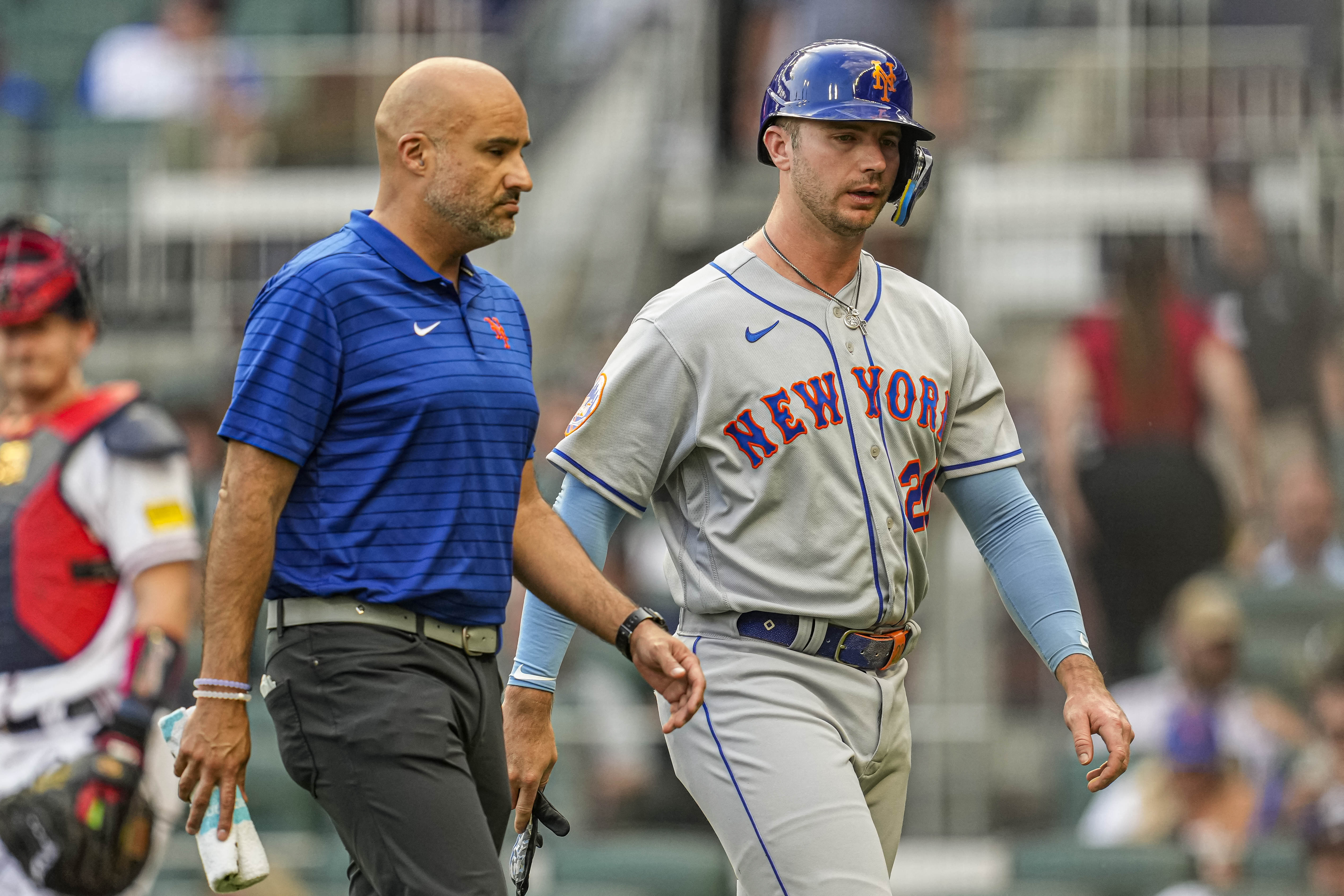 ATLANTA, GA - JULY 13: New York Mets first baseman Pete Alonso (20) looks  on during an MLB game against the Atlanta Braves on July 13, 2022 at Truist  Park in Atlanta