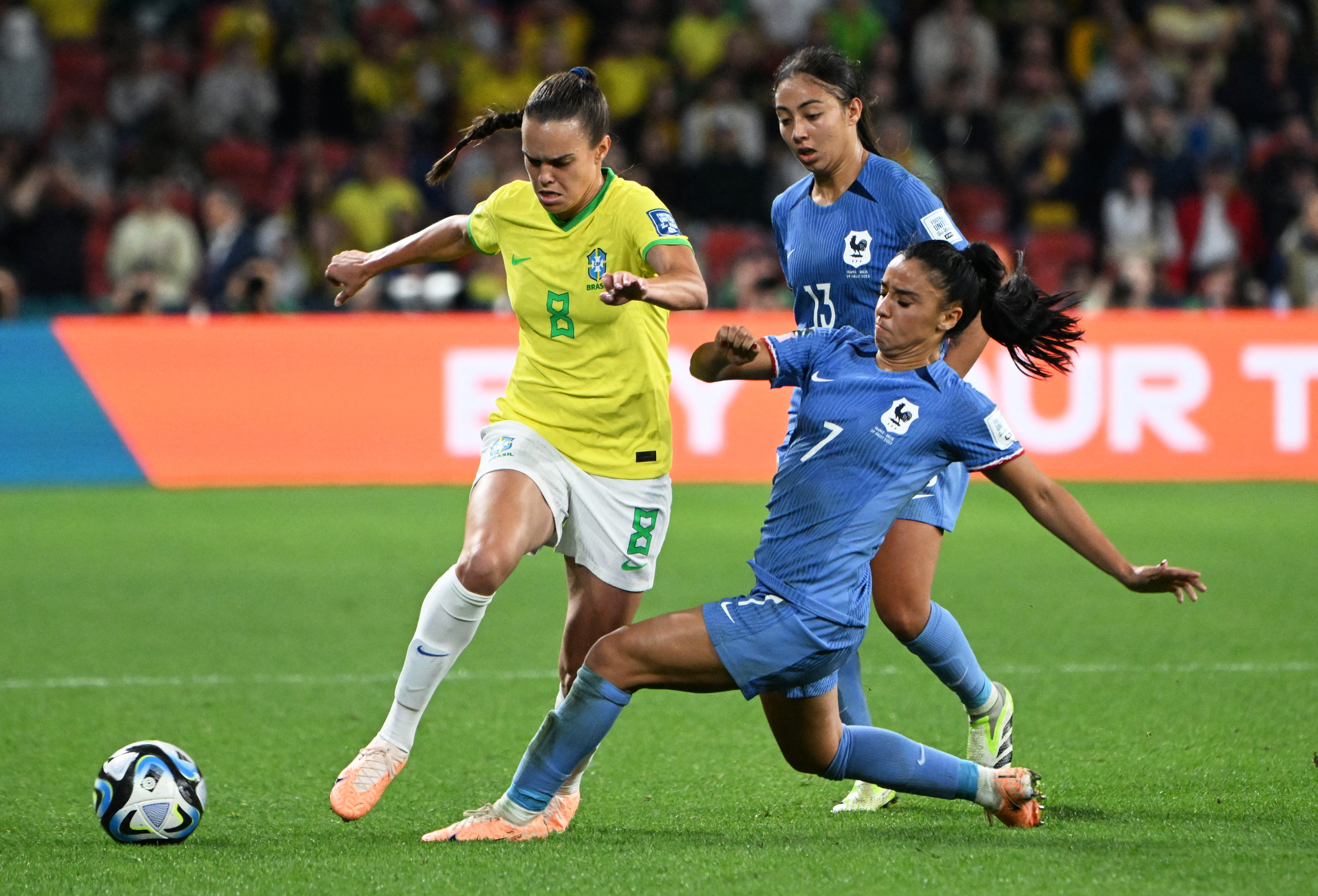 Wendie Renard leads France to victory over Brazil at Women's World Cup