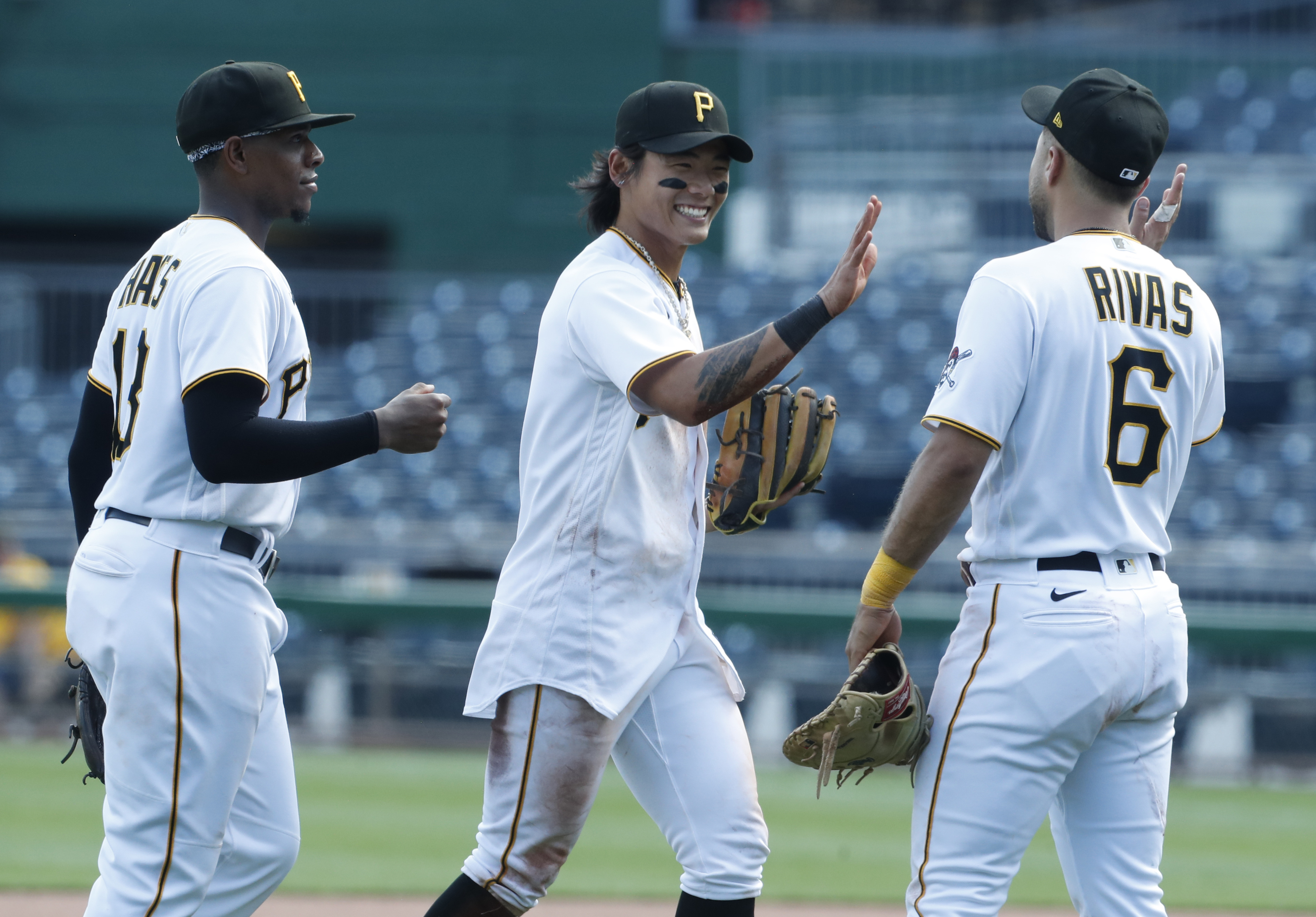 Miguel Andujar saves the day, David Bednar earns first save in 2 months as  Pirates win