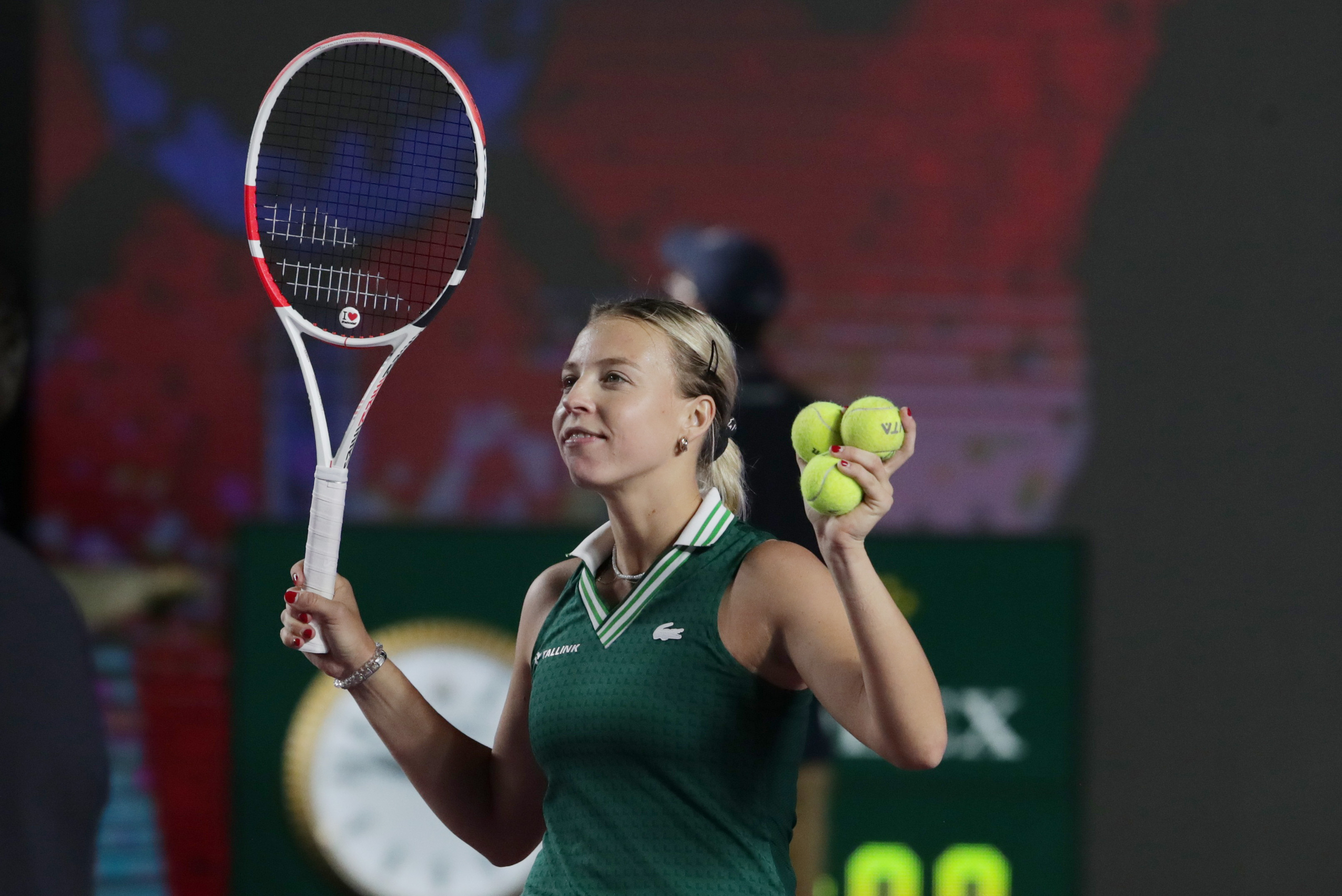 Confident Kontaveit extends dream run to WTA Finals | Reuters