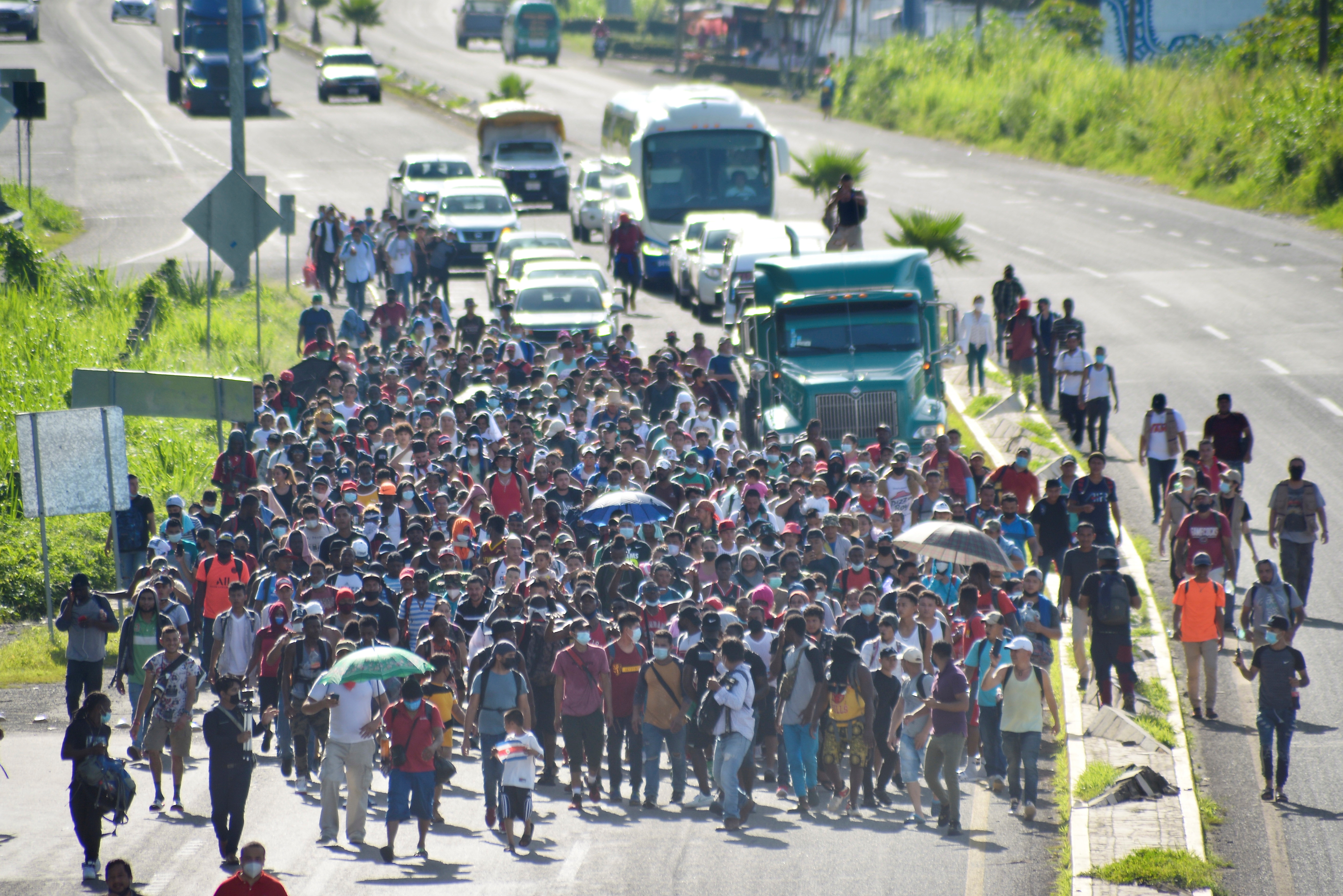 New migrant caravan sets off for U.S. from southern Mexico