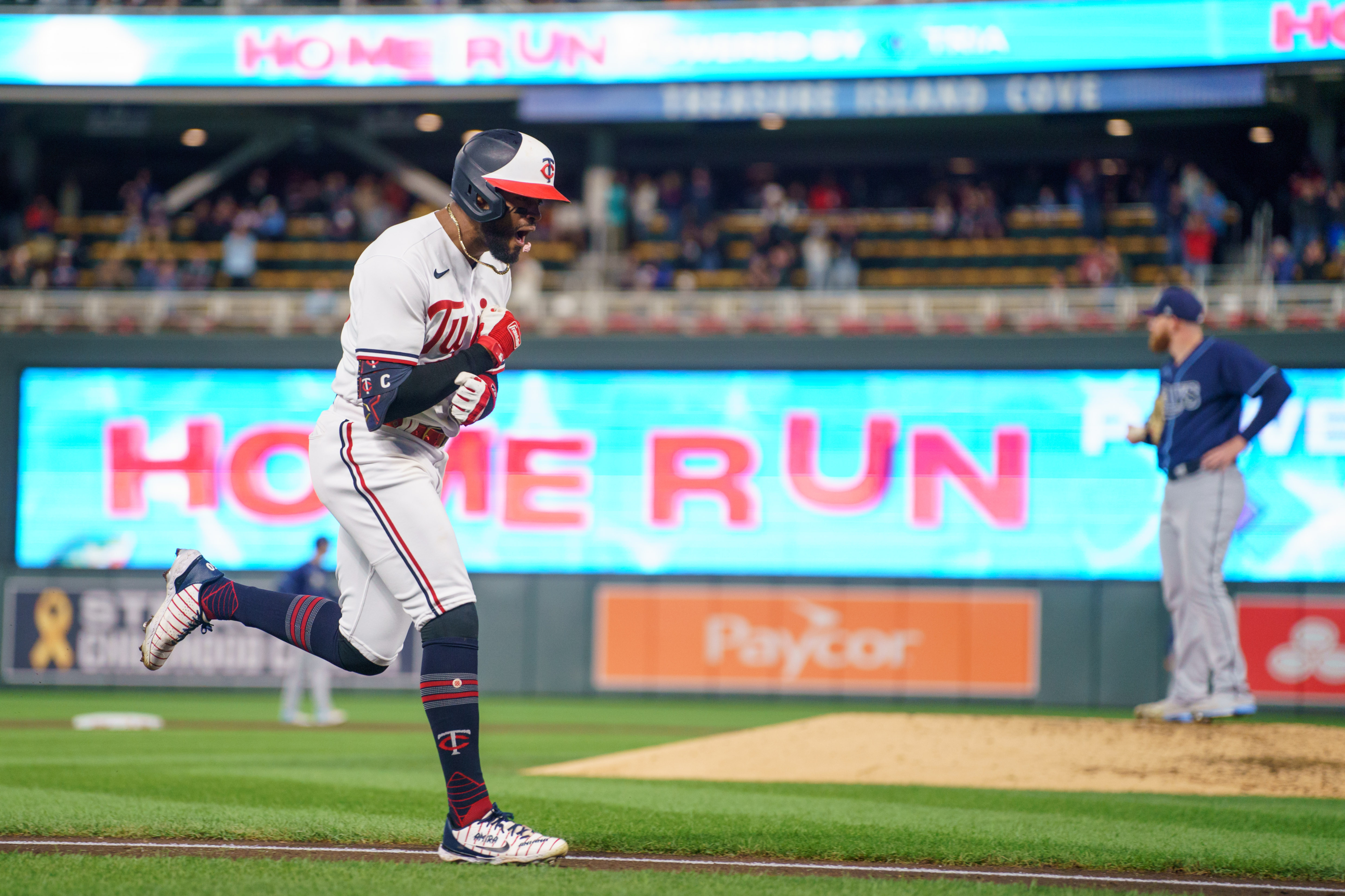 Willi Castro's homer propels Twins past Rays to even series