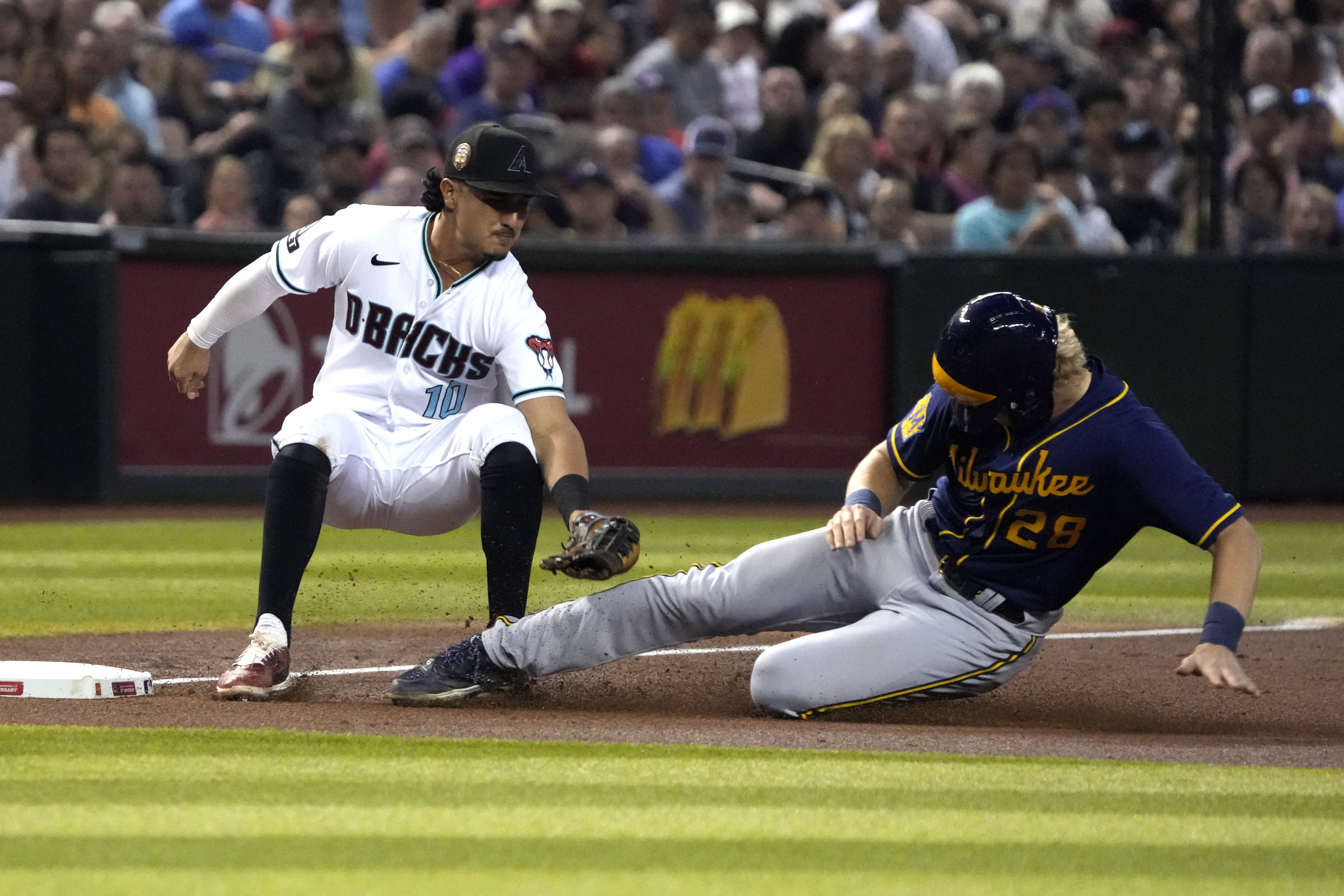 Diamondbacks lineup shut down by Corbin Burnes, Brewers