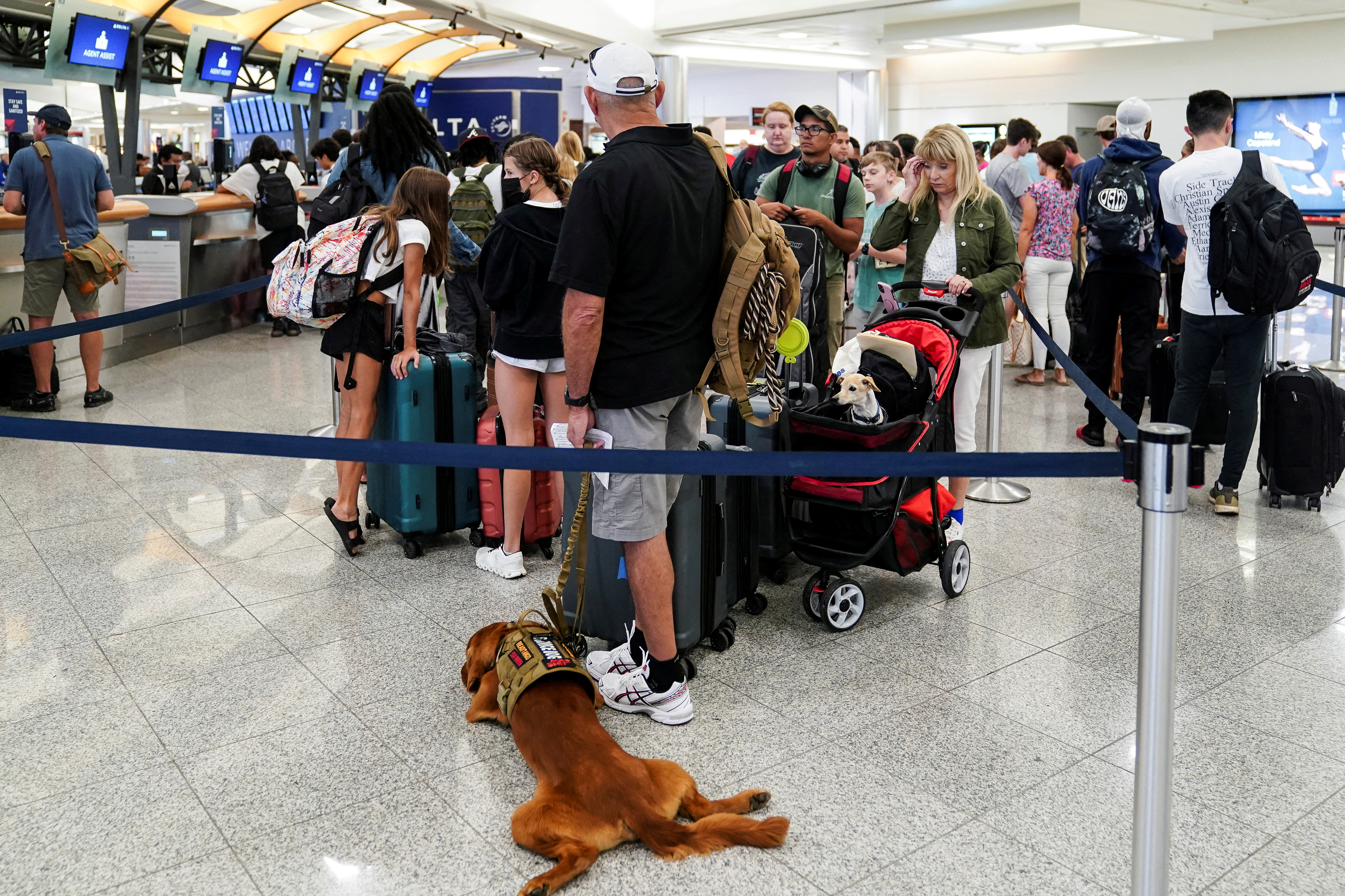 Travelers pack Atlanta airport ahead of July 4th