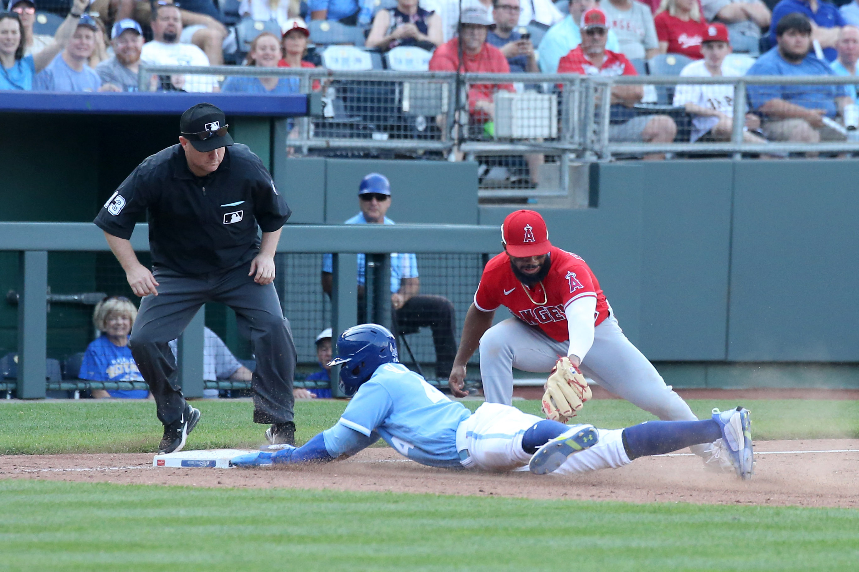 Samad Taylor's 1st MLB hit is a walk-off winner in Kansas City Royals'  furious comeback