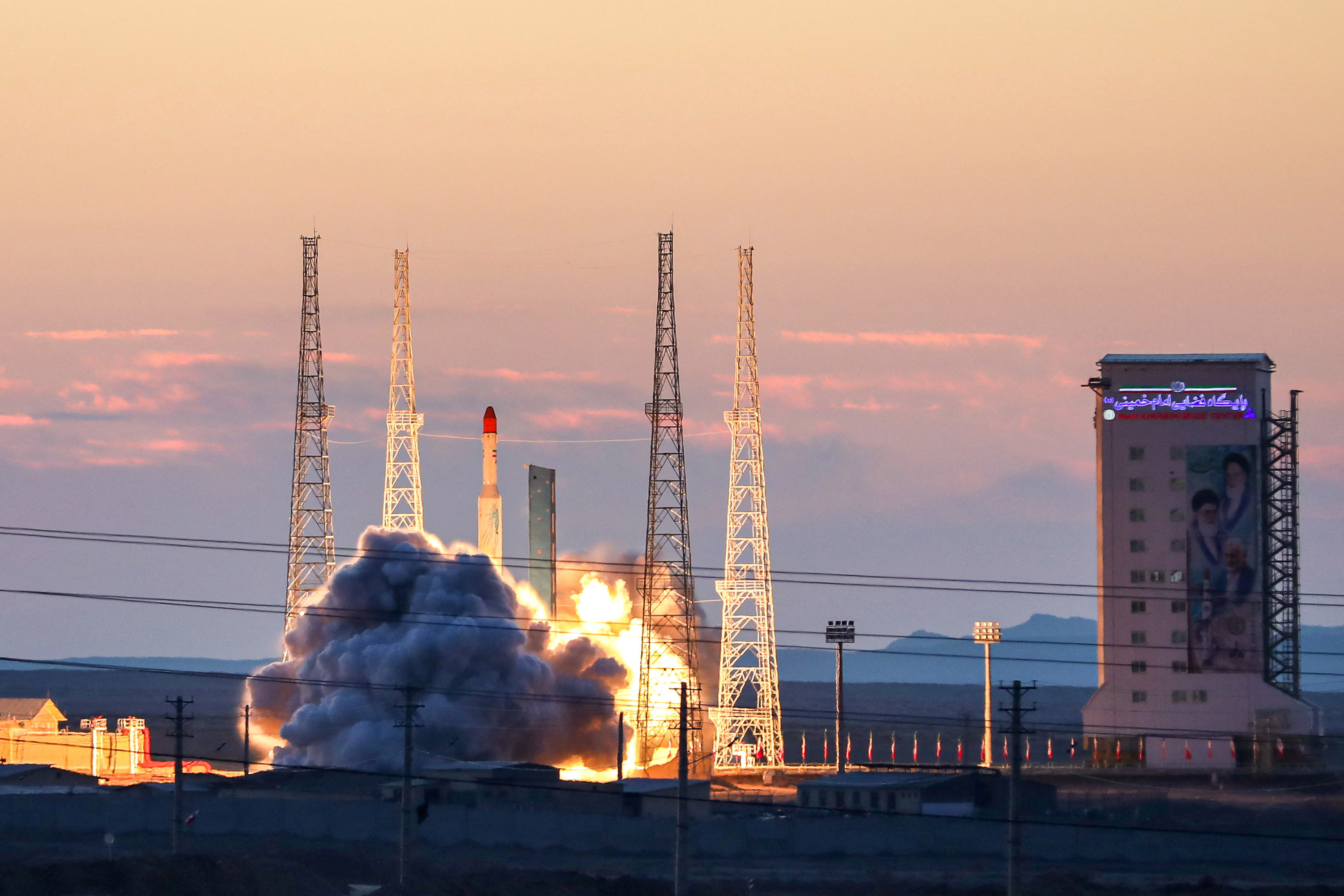 Iran launches advanced module to deploy satellites to higher alтιтudes, media say | Reuters