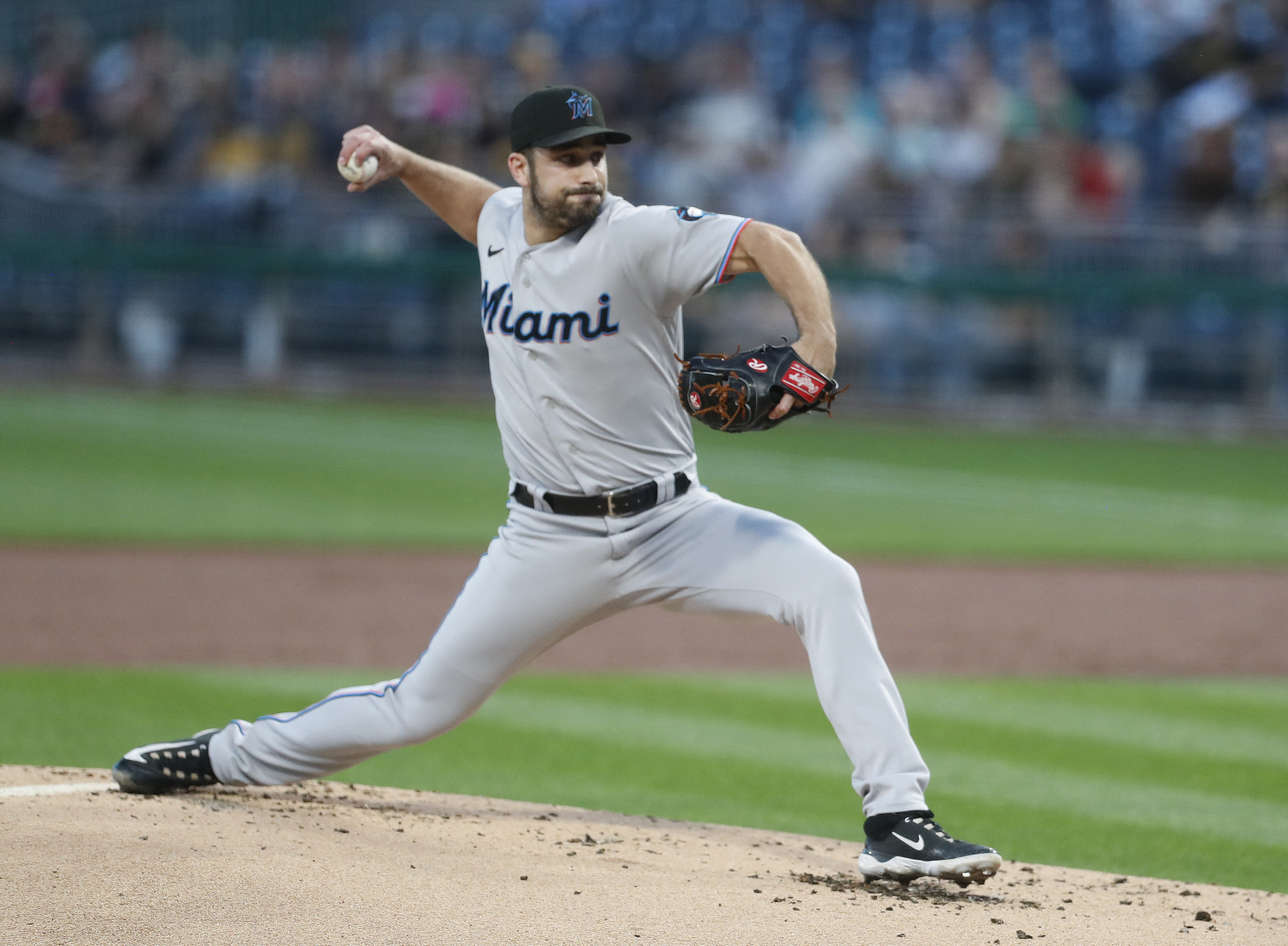 Marlins clinch playoff spot with 7-3 win over Pirates