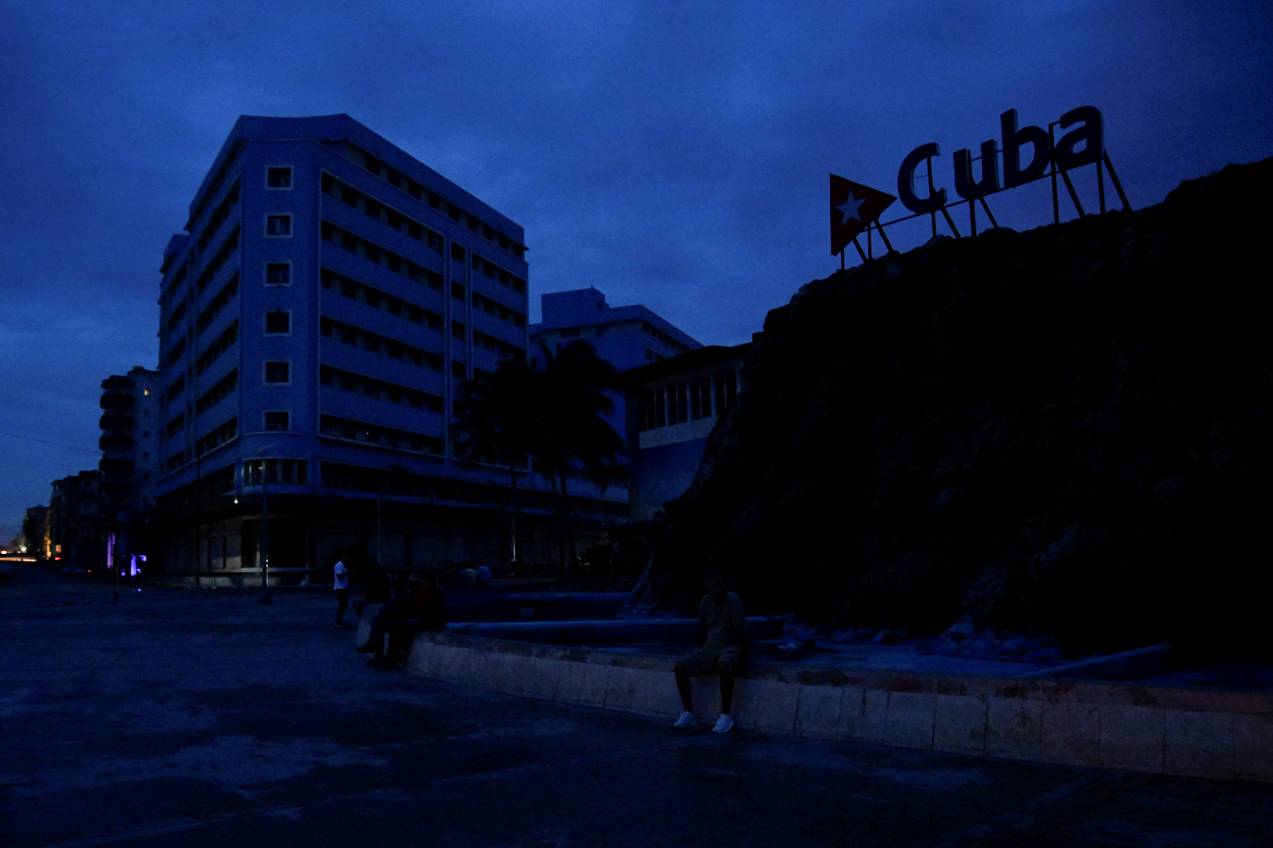 Cuba`s electrical grid collapses for second time, entire country again